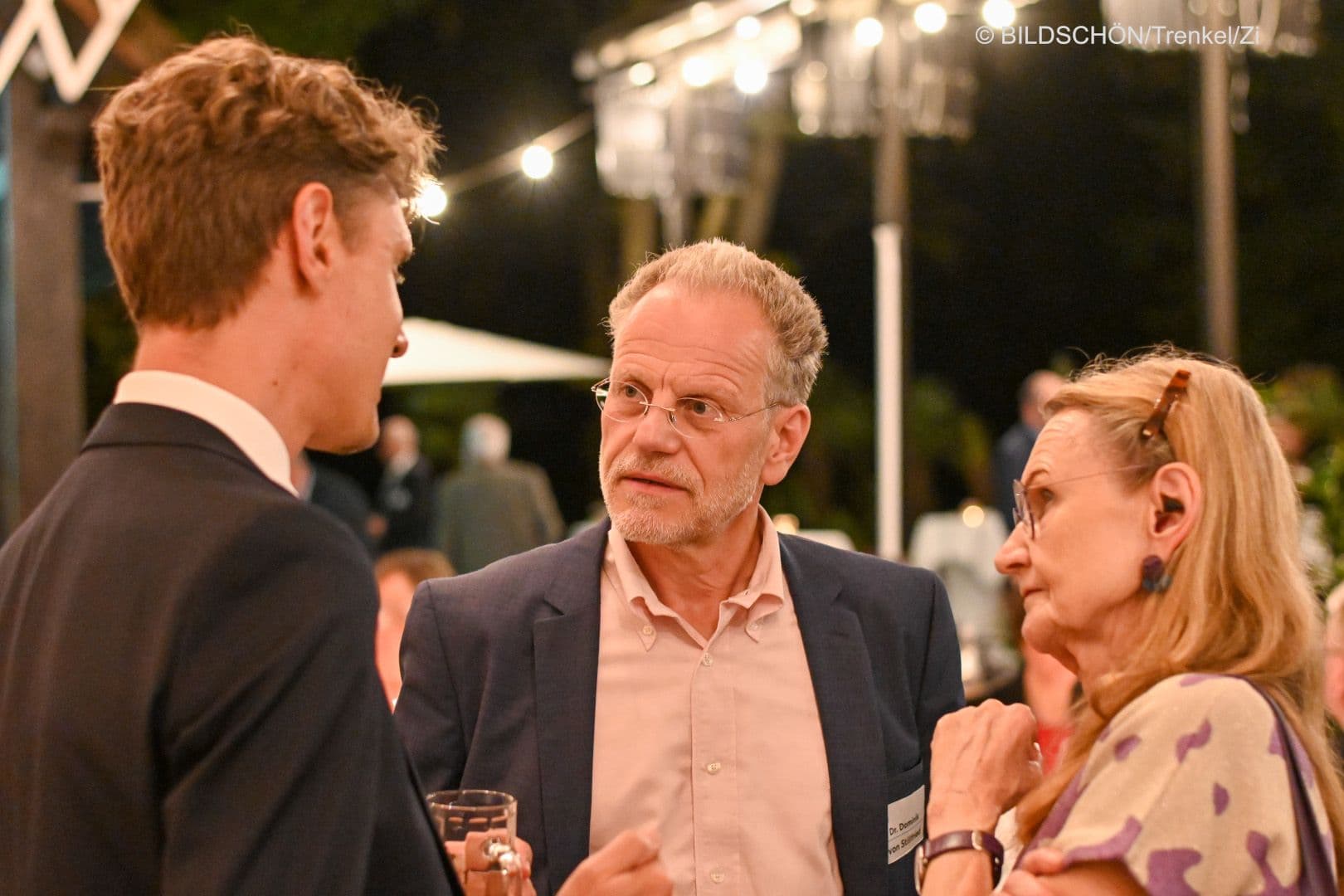 Jonas Schreyögg (Universität Hamburg) mit Dominik von Stillfried (Zi) und Erika Behnsen (Landesausschüsse Berlin und Thüringen) (v.l.n.r.)