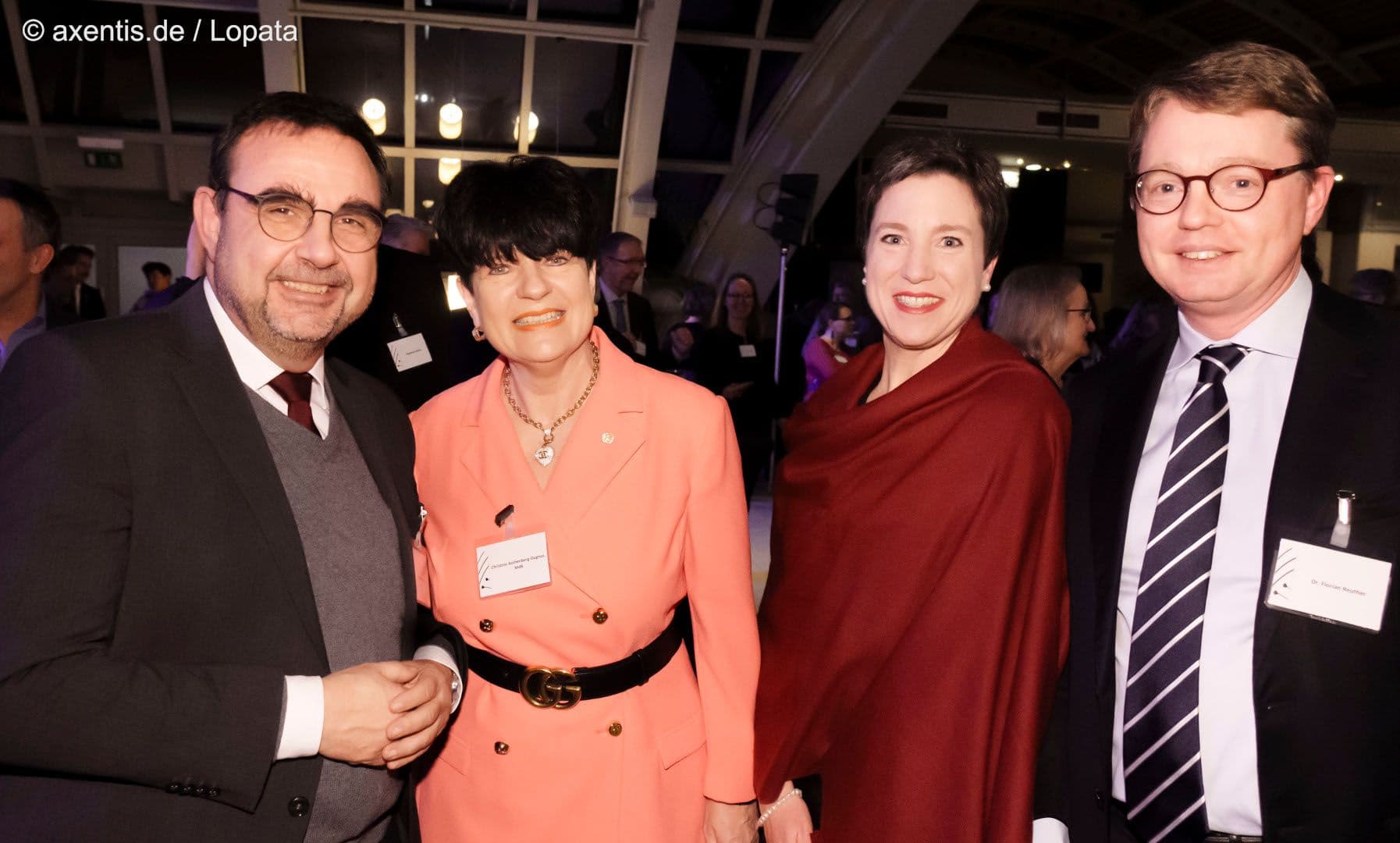 Klaus Holetschek MdL (CSU), Christine Aschenberg-Dugnus MdB (FDP), Susanne Wagenmann (GKV-Spitzenverband), Florian Reuter (PKV-Verband) (v.l.n.r.)