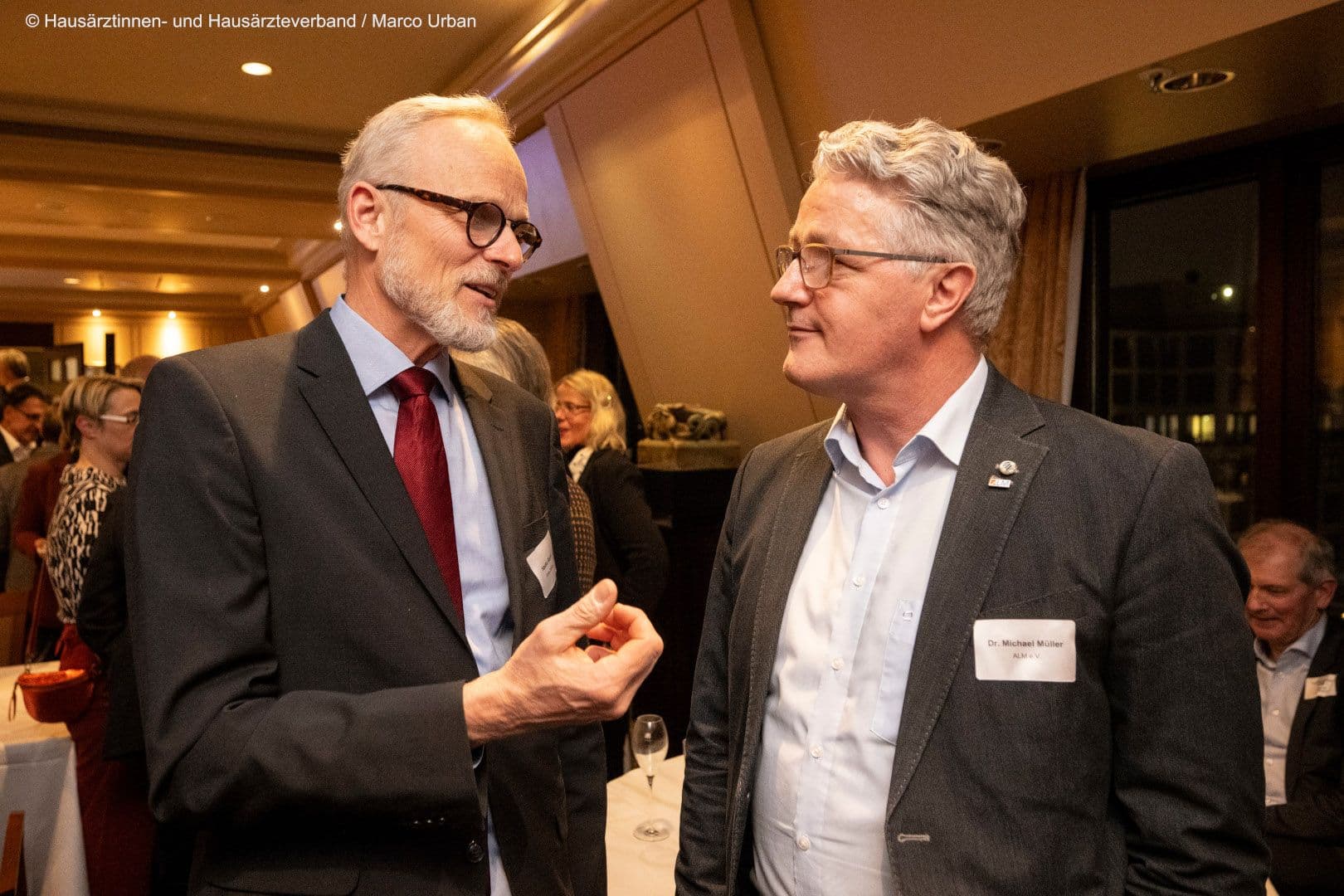 Hauke Gerlof (Ärzte Zeitung) und Michael Müller (ALM) (r.)
