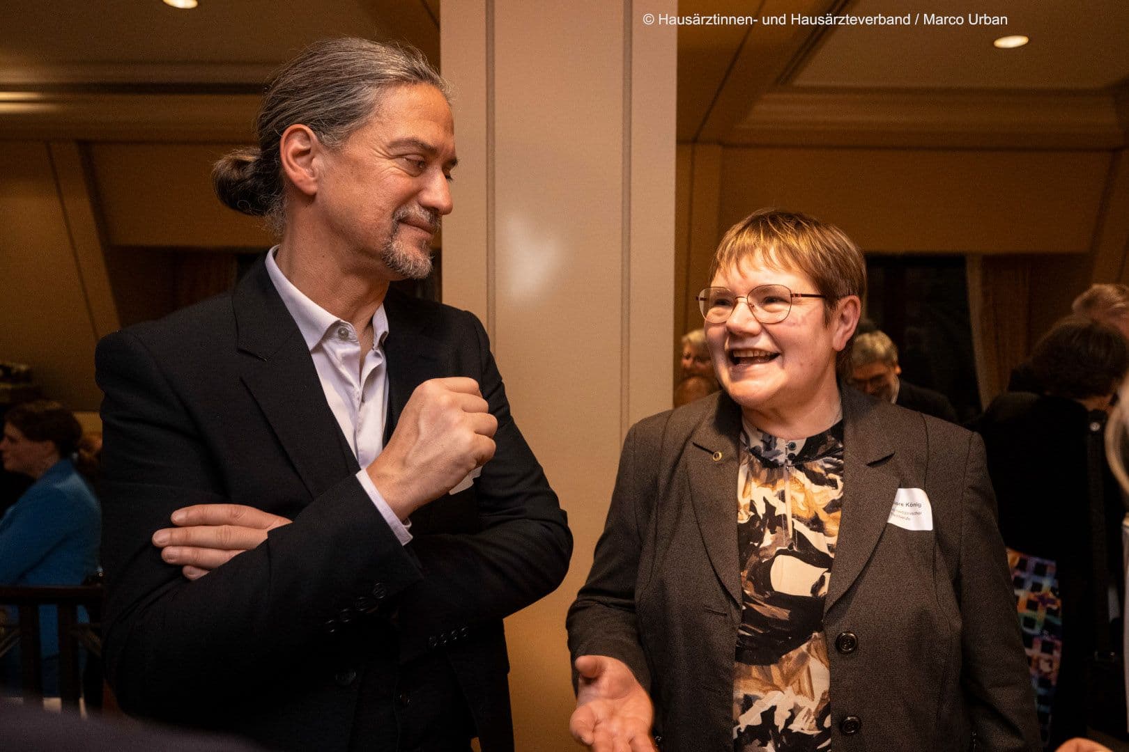 Jakob Maske (BVKJ) mit Hannelore König (Verband medizinischer Fachberufe)