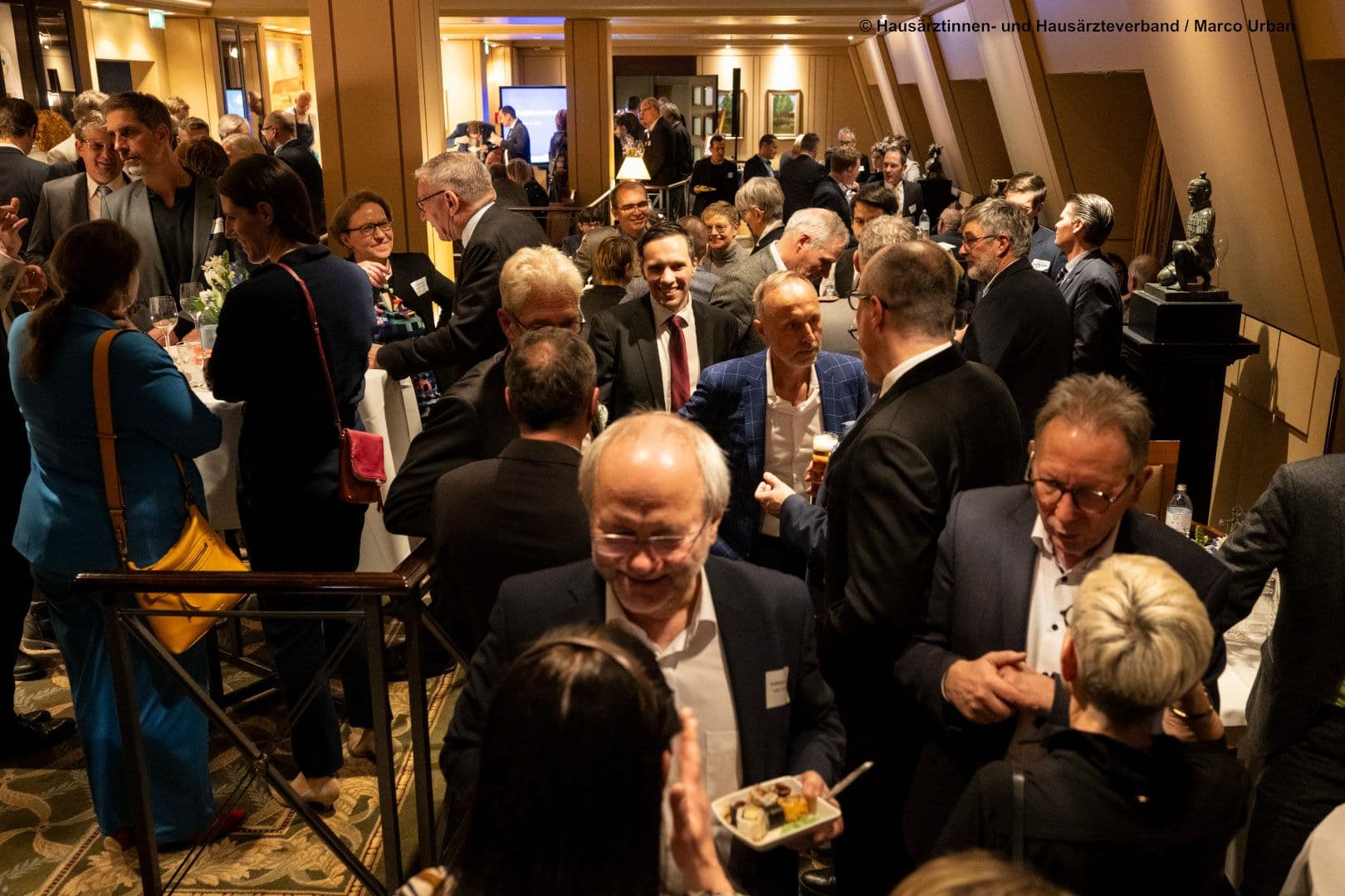 Volles Haus beim Hausärztinnen- und Hausärzteempfang im Capital Club