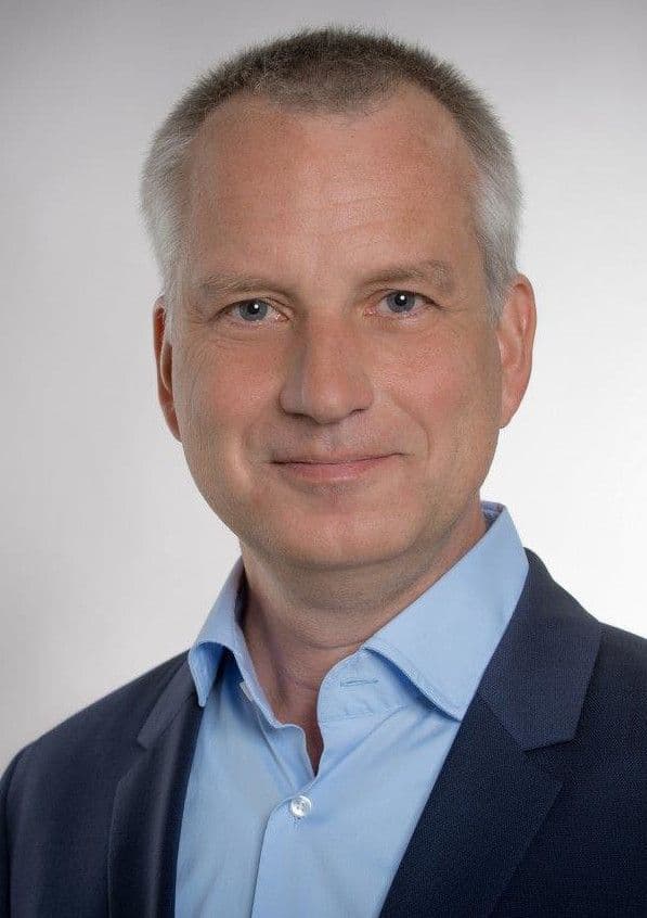 Dr. Fank Wissing