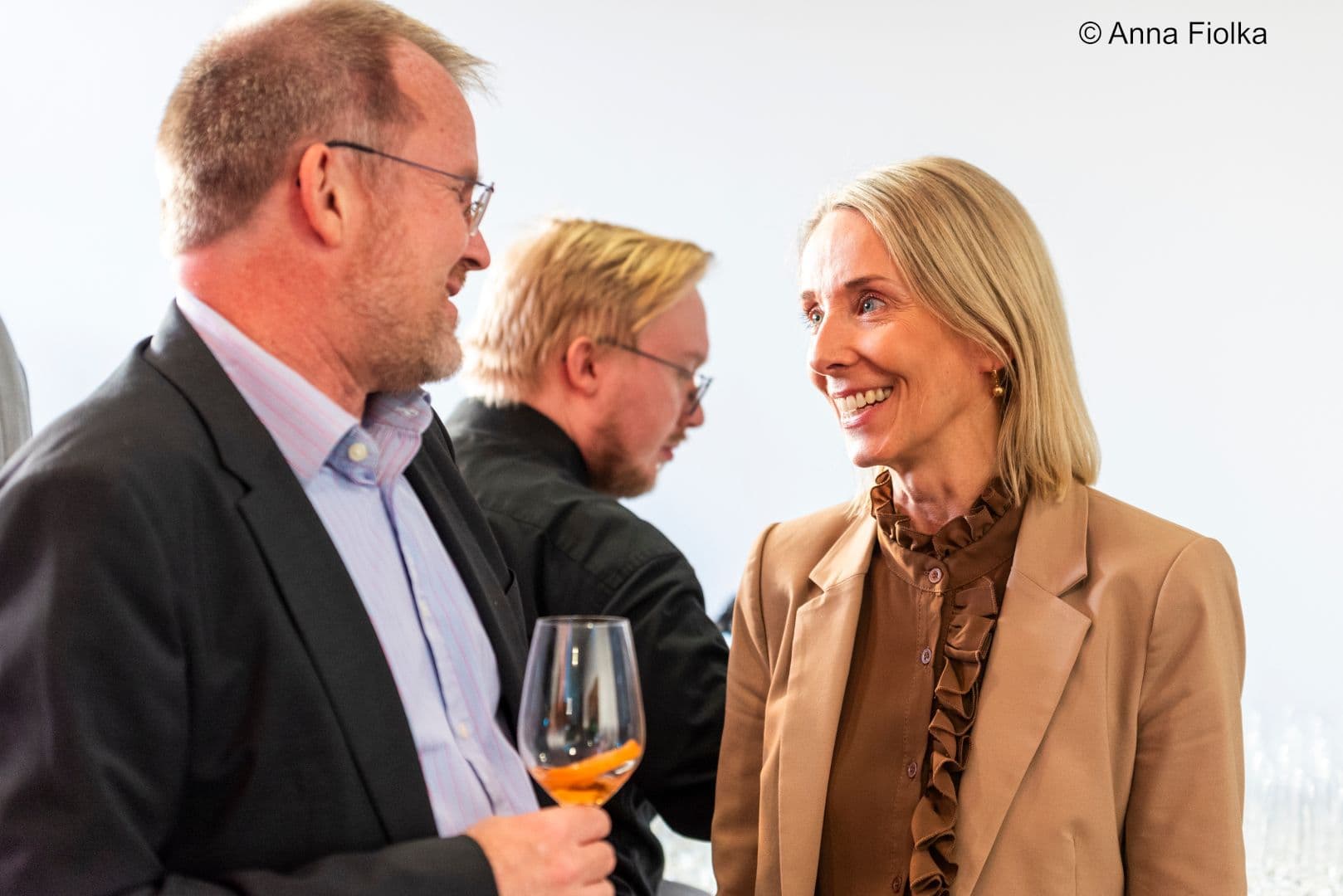 Ein Lächeln von Stefanie Stoff-Ahnis (GKV-Spitzenverband) für Jens Baas (TK)
