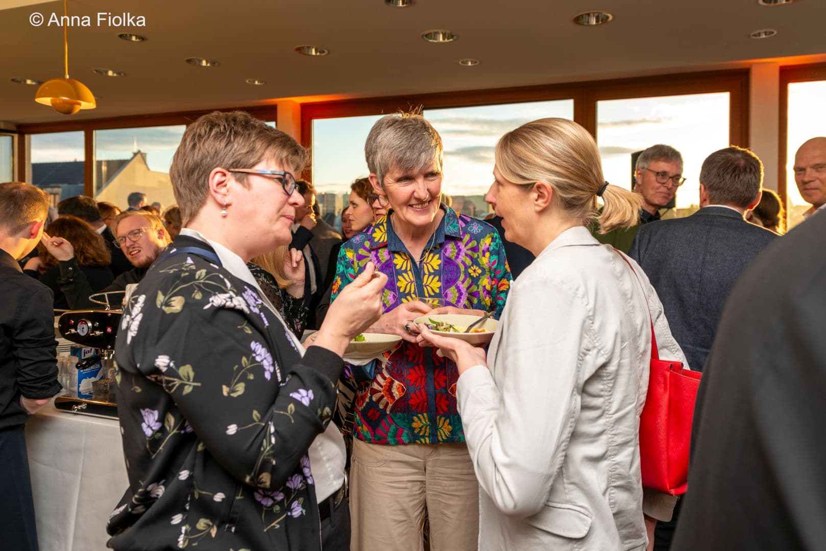 Hilja Reichenberg, Karen Walkenhorst (beide TK) und Susanne Ozegowski (BMG) (v.l.n.r.)
