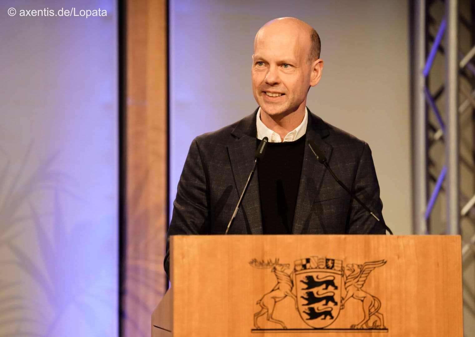 Hausherr Stephan Ertner (Landesvertretung Baden-Württemberg) heißt die Gäste willkommen.