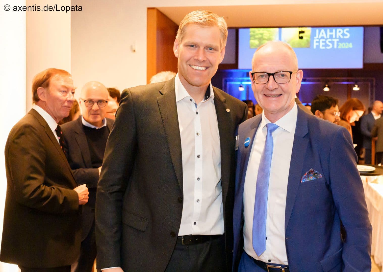 Christian Bartelt MdB (FDP) (l.) und Martin Hendges (KZBV)
