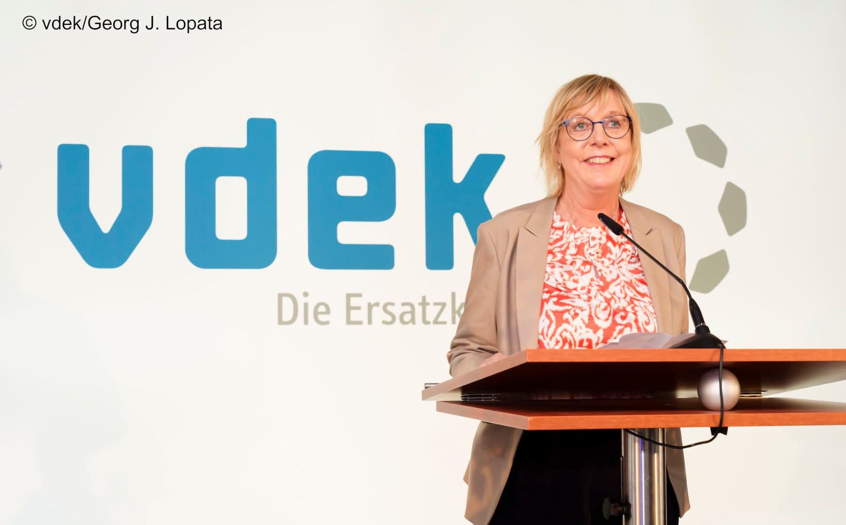 Die Vorstandsvorsitzende des vdek, Ulrike Elsner, bei ihrem Statement