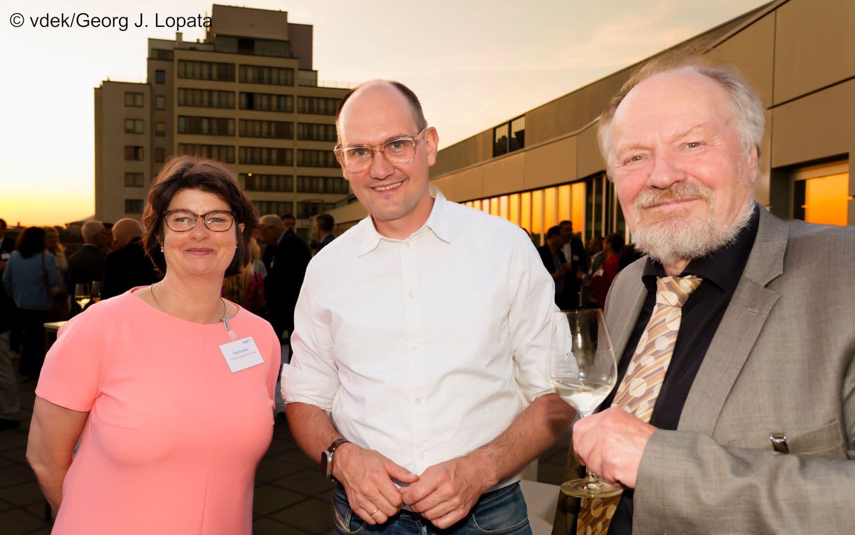 Antje Kapinsky (vdek), Janosch Dahmen MdB (Grüne), Wulf-Dietrich Leber (GKV-SV) (v.l.n.r.)