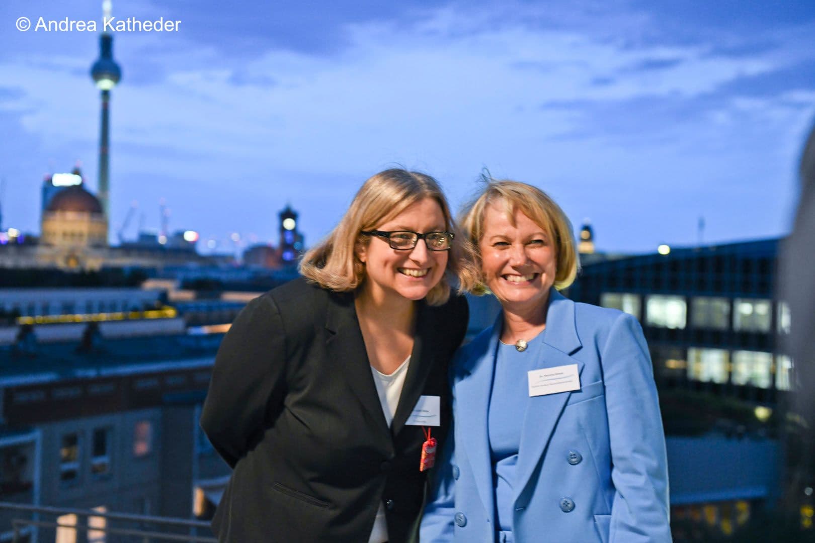 Isabell Welpe (TU München) (l.) und Martina Witzel (Daiichi Sankyo)
