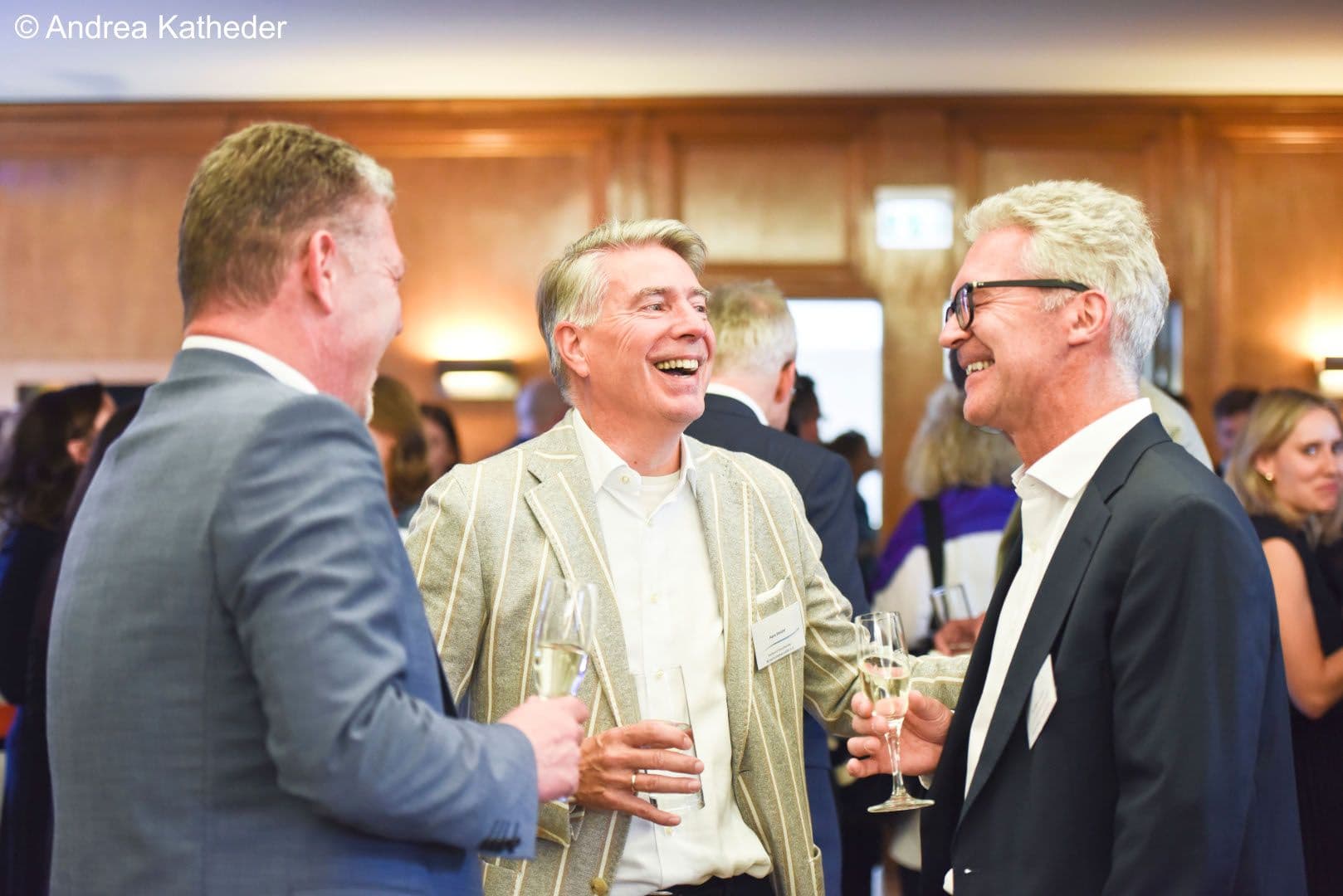 Sehr amüsiert sind Oliver Appelhans (Daiichi Sankyo), Han Steutel (vfa) und Markus Kosch (Daiichi Sankyo) (v.l.n.r.)