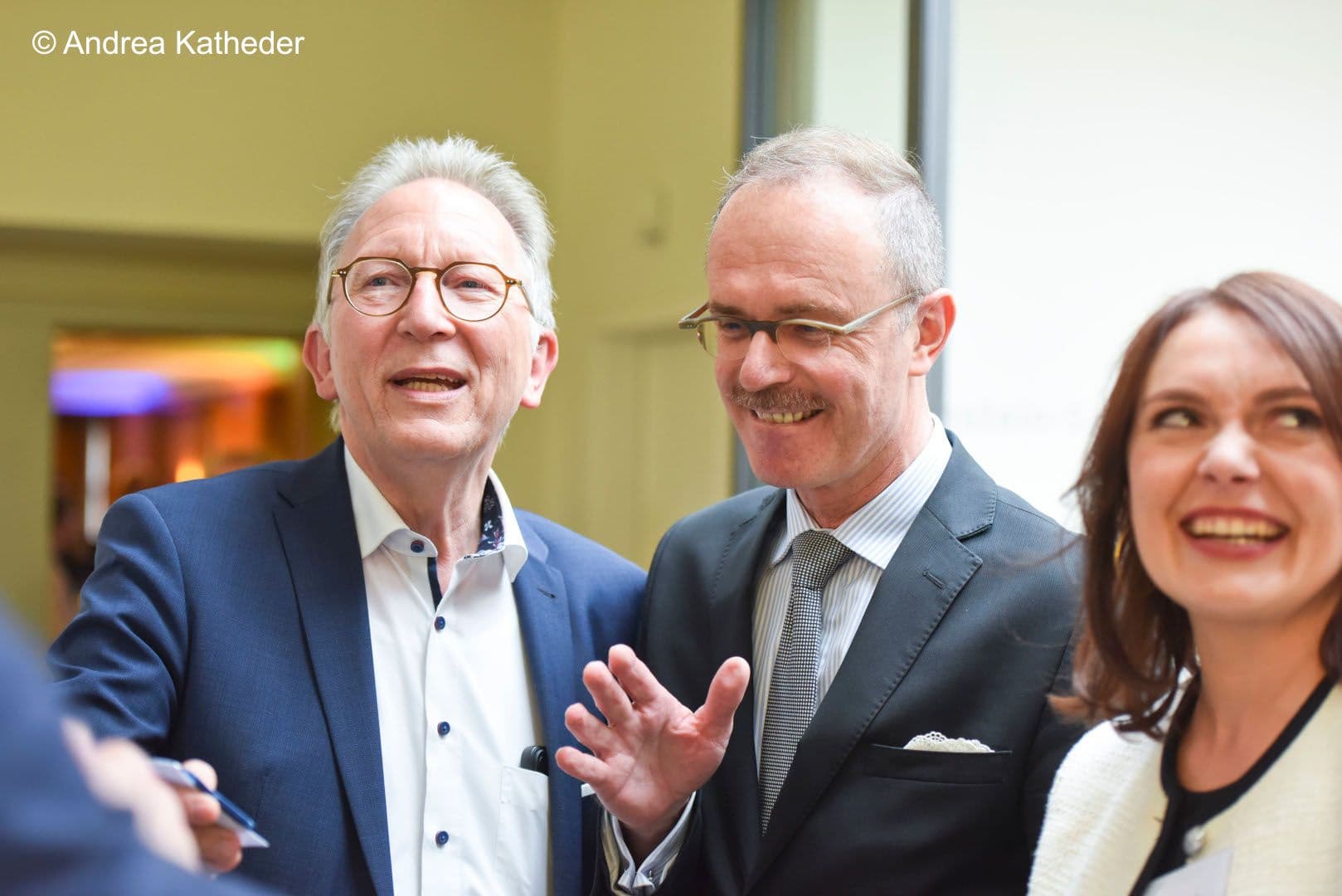 Drei, die Spaß haben: Erwin Rüddel MdB (CDU), BMG-Staatssekretär Thomas Steffen, Marina Schmidt (Bundesministerium der Verteidigung) (v.l.n.r.)