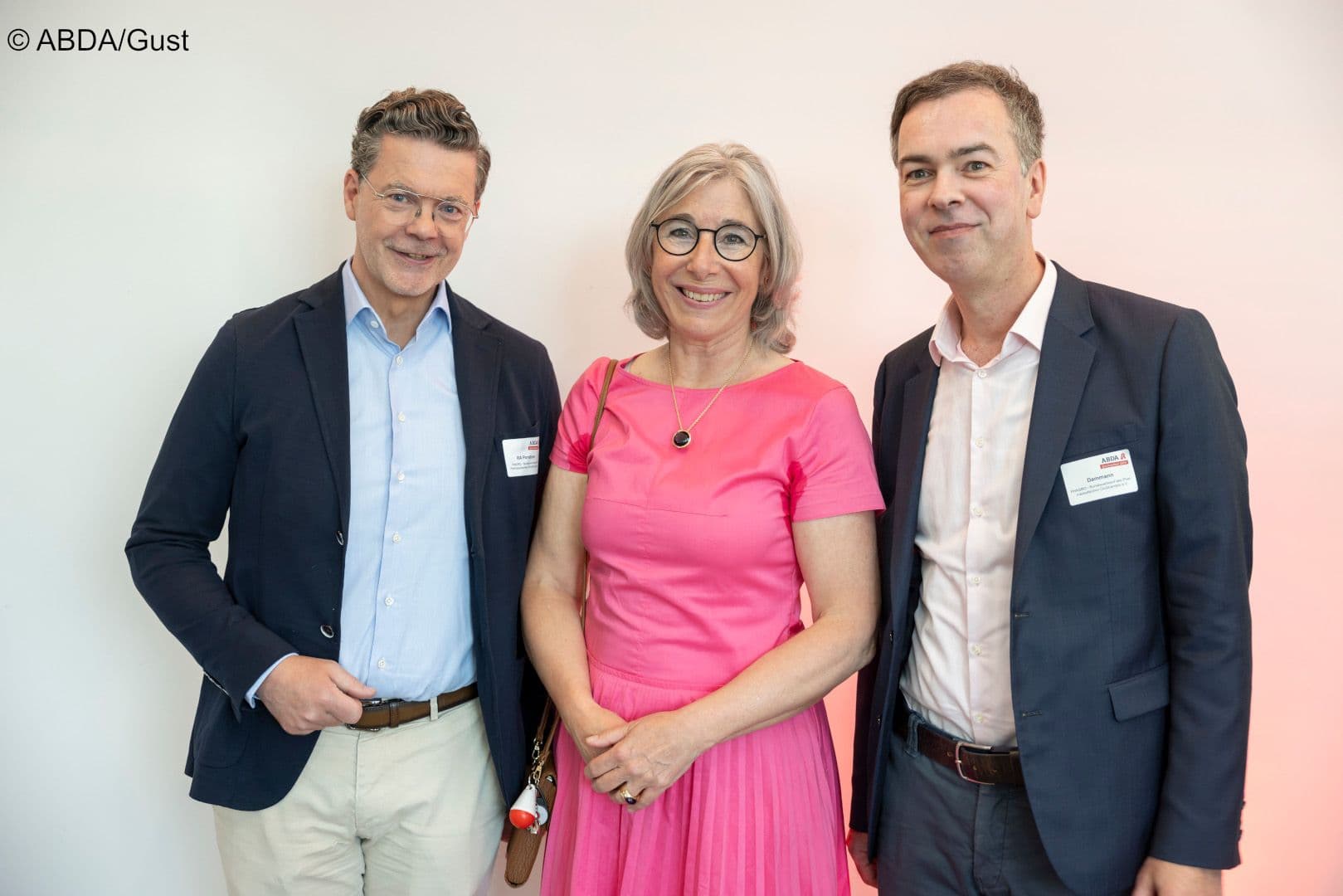 Für den PHAGRO gratulieren Thomas Porstner (l.) und Michael Dammann.