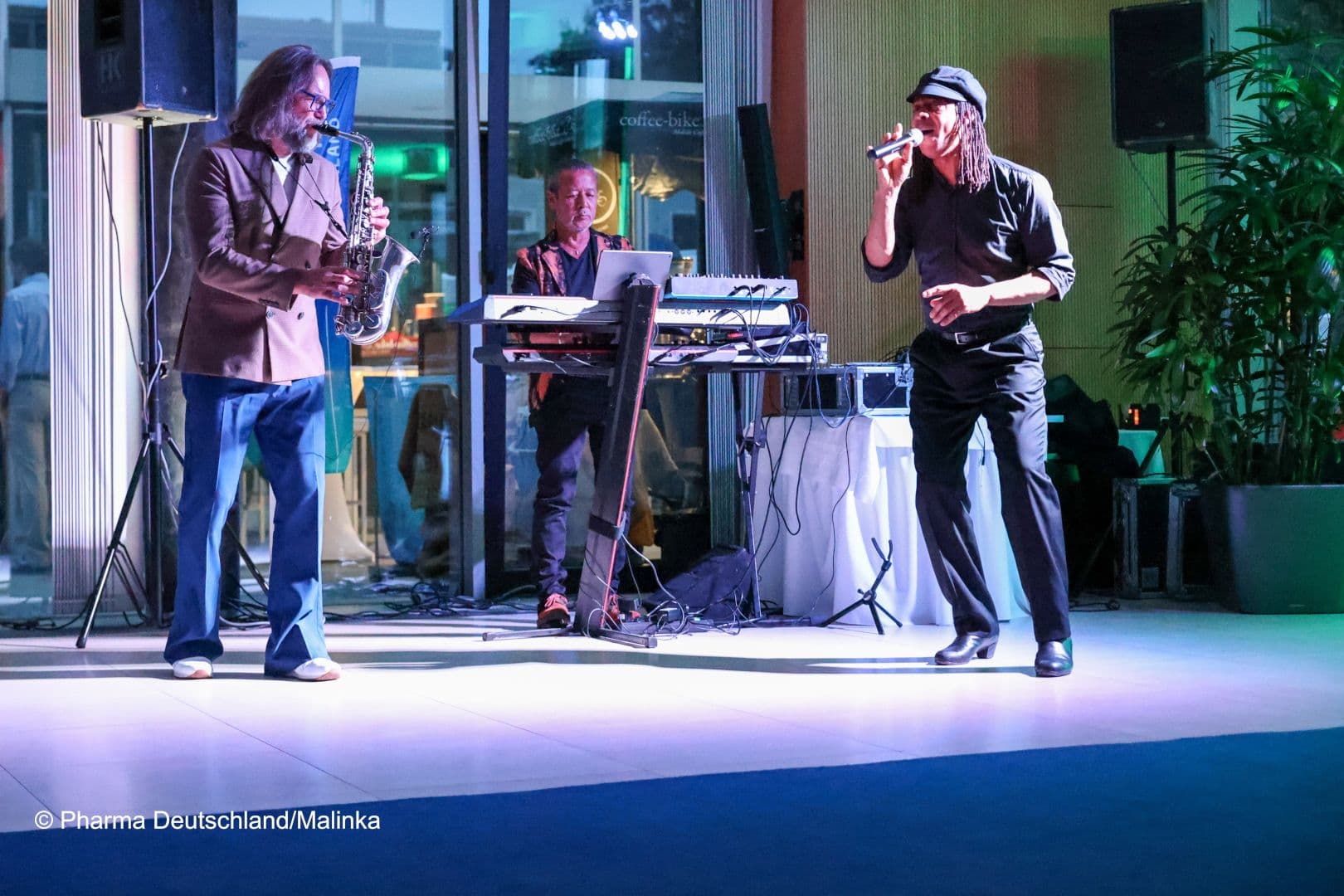 „Ron White Trio“ in Aktion beim Sommerfest