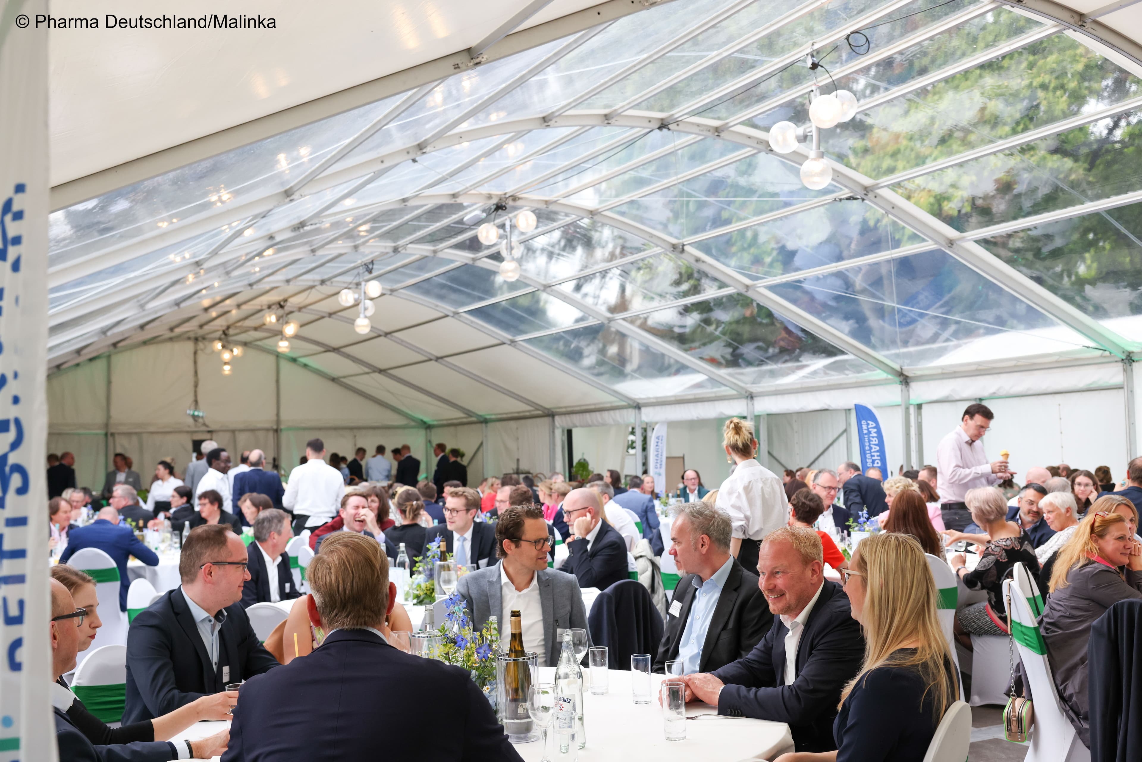 Gute Stimmung beim Sommerfest in Bonn
