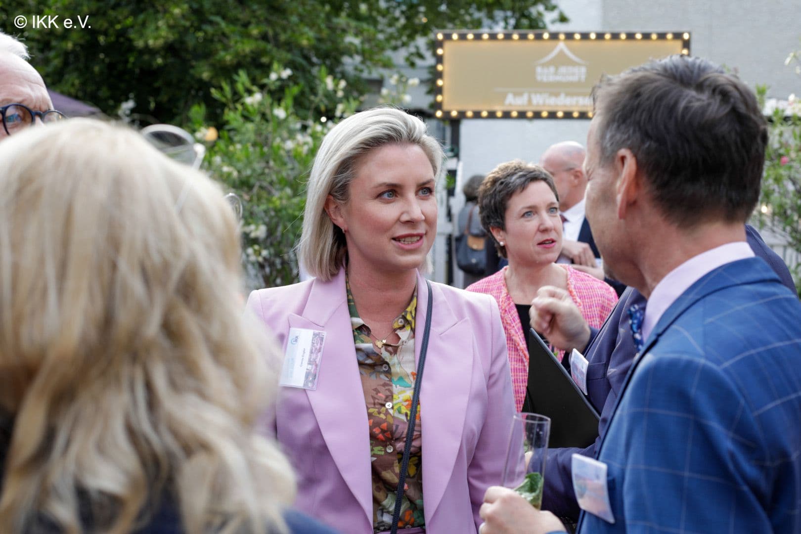 Carola Engler (MD Bund) mit Jürgen Hohnl (IKK e.V.)