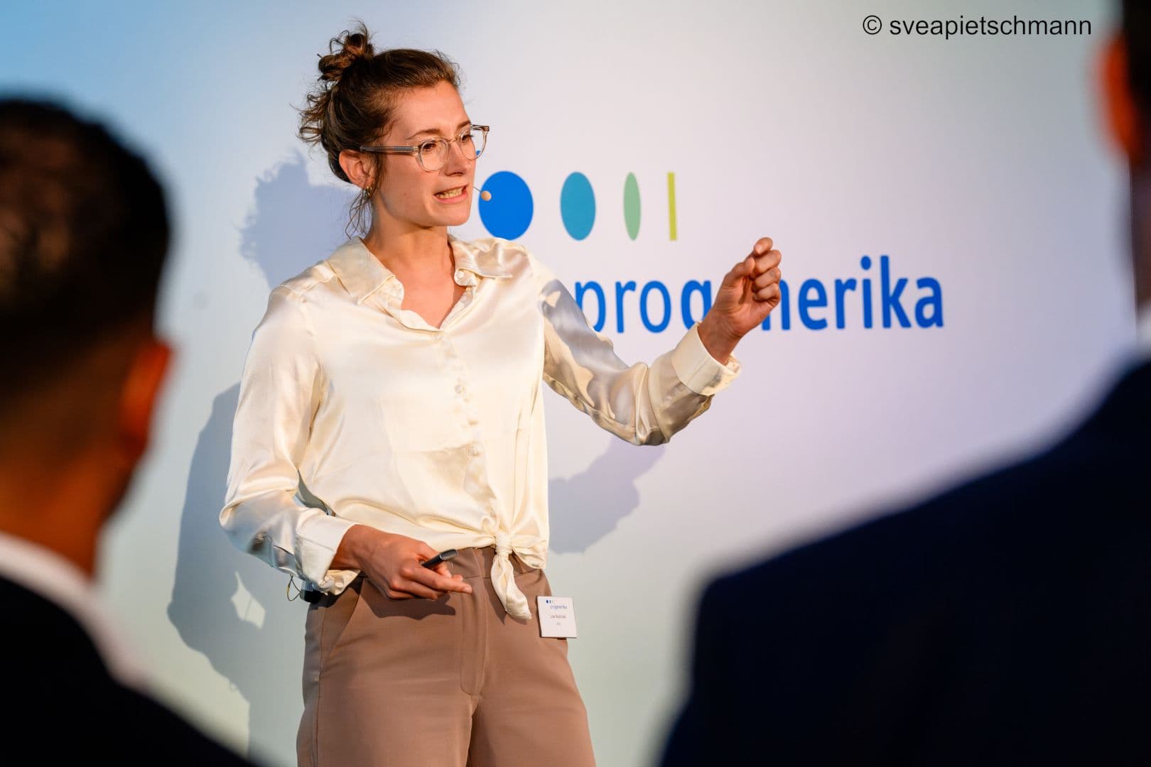 Feuer und Flamme für Bakterien im Darm ist Science-Slammerin Lisa Budzinski.