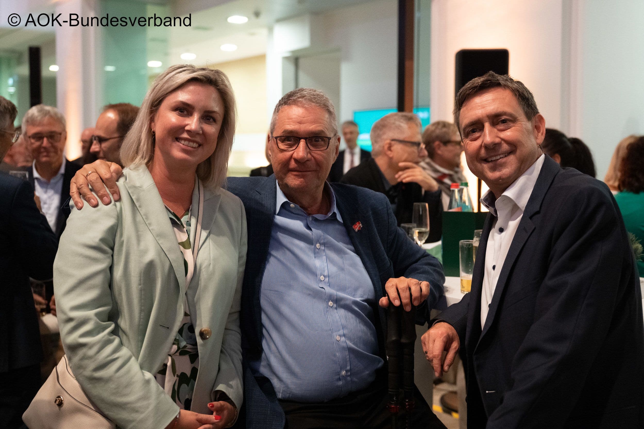 Carola Engler (MD Bund) mit Uwe Klemens (GKV-SV) und Oliver Blatt (vdek) (v.l.n.r.)