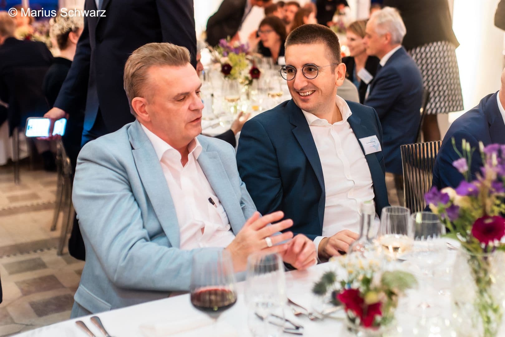 Christoph Benz (BZÄK) (l.) und Karsten Dietrich (PKV-Verband)