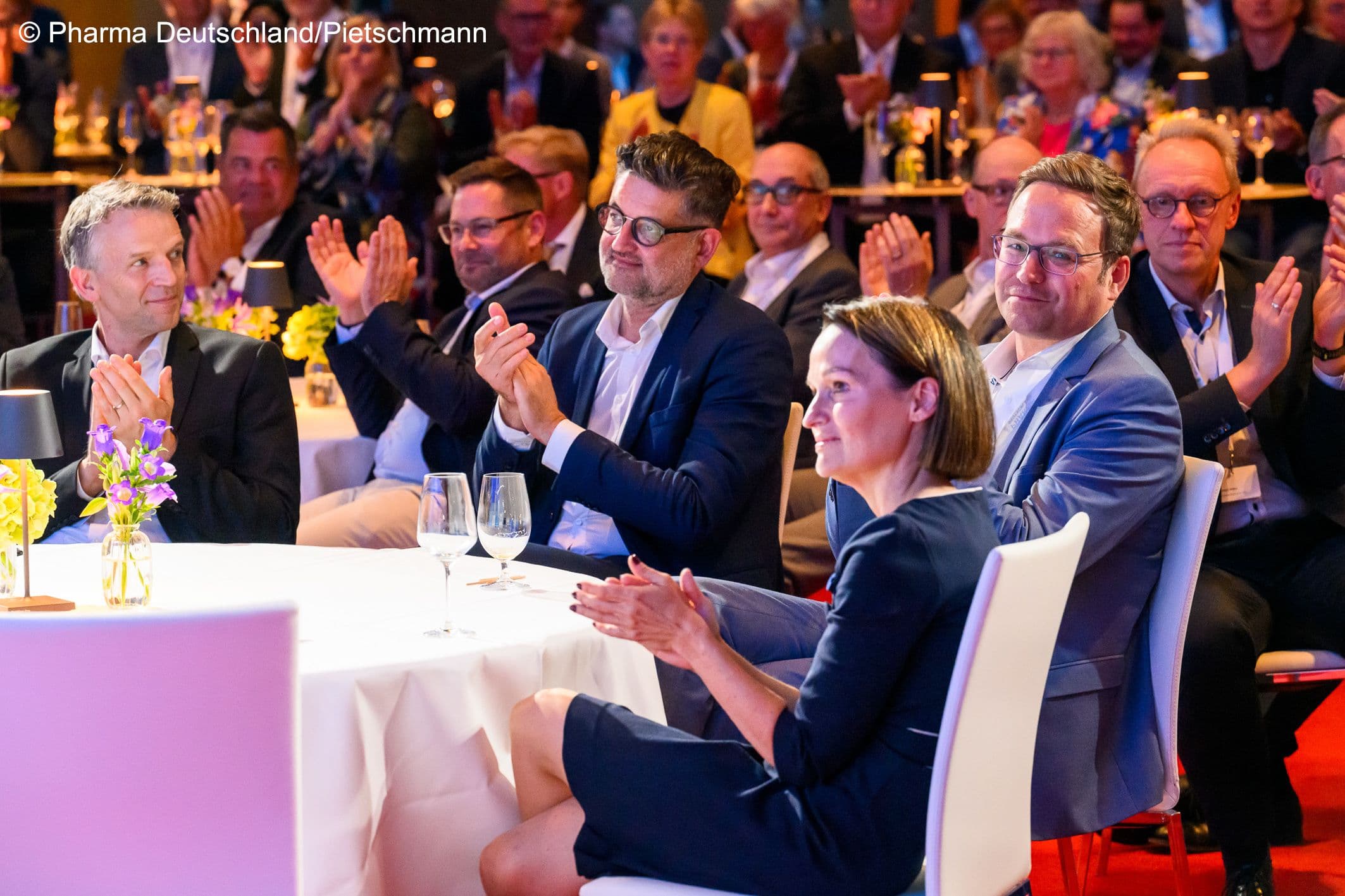 Tobias Boldt, Frank Münchberg (beide Bayer Vital), Sebastian Wachtarz (AbbVie Deutschland), Dorothee Brakmann (Pharma Deutschland) (v.l.n.r.)