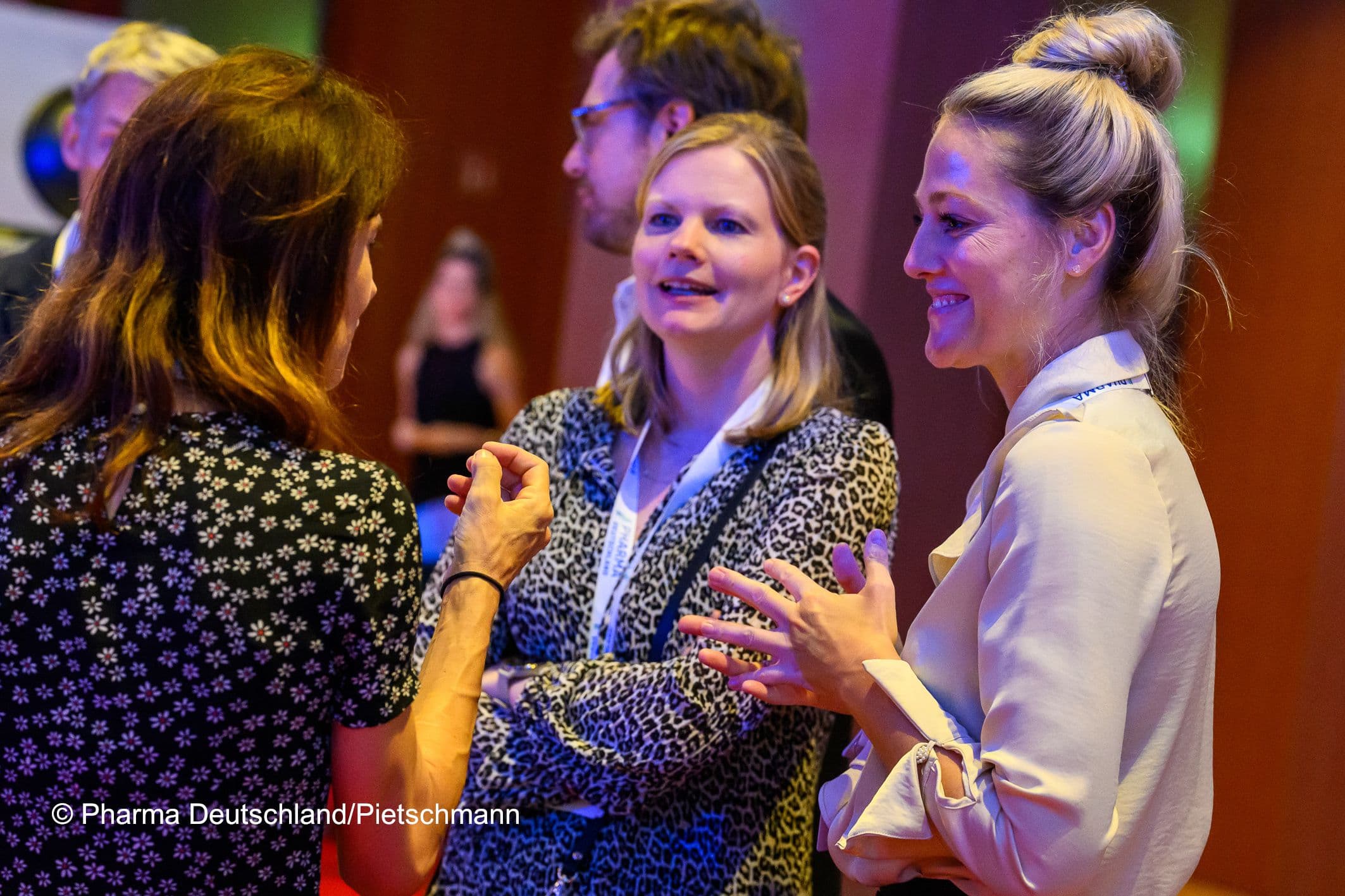 Lisa Stührenberg (M.), Dana Nitschke (beide Johnson & Johnson)