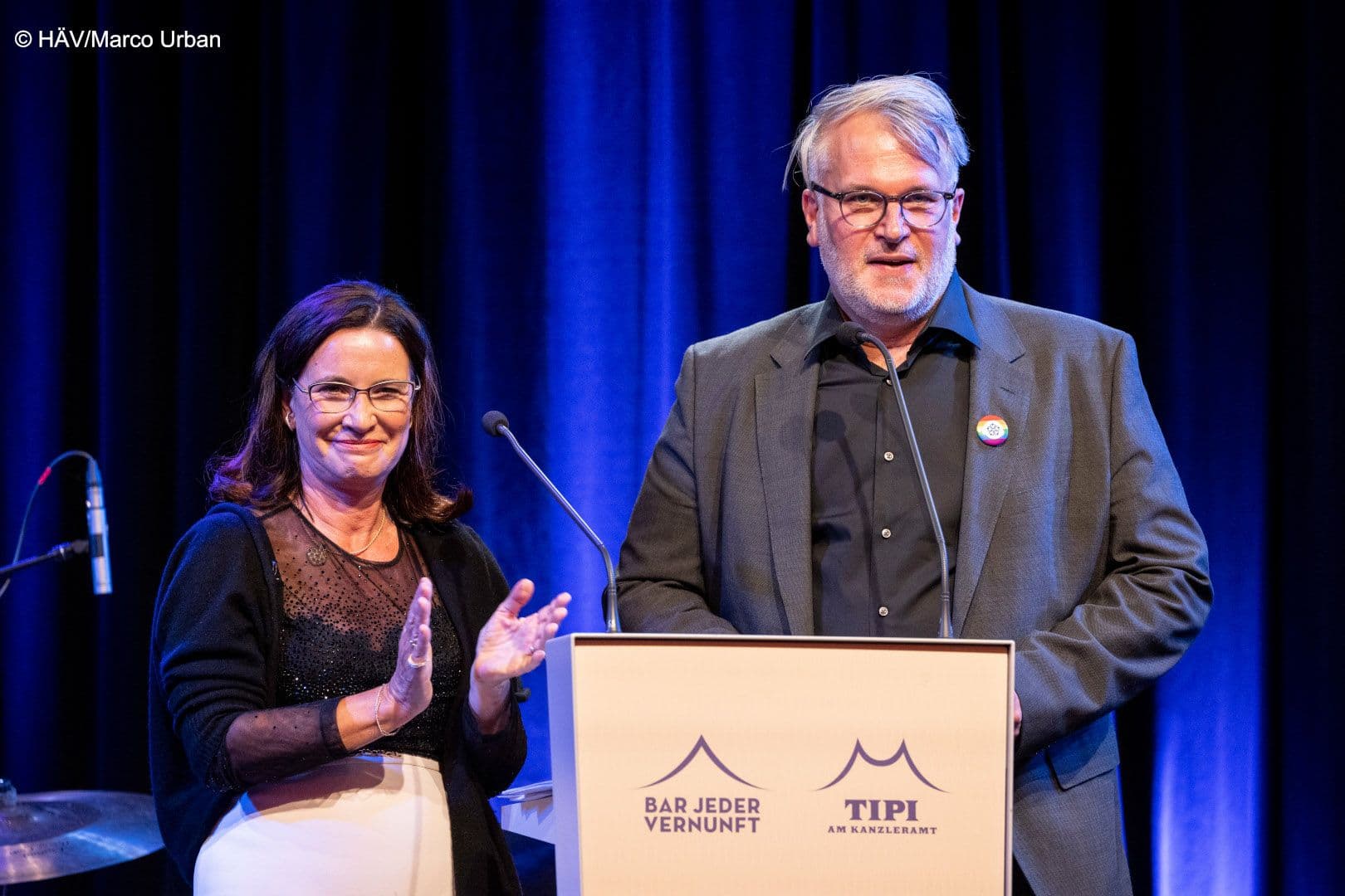 Ein eingespieltes Team sind Nicola Buhlinger-Göpfarth und Markus Beier, Bundesvorsitzende des  Hausärztinnen- und Hausärzteverbandes.
