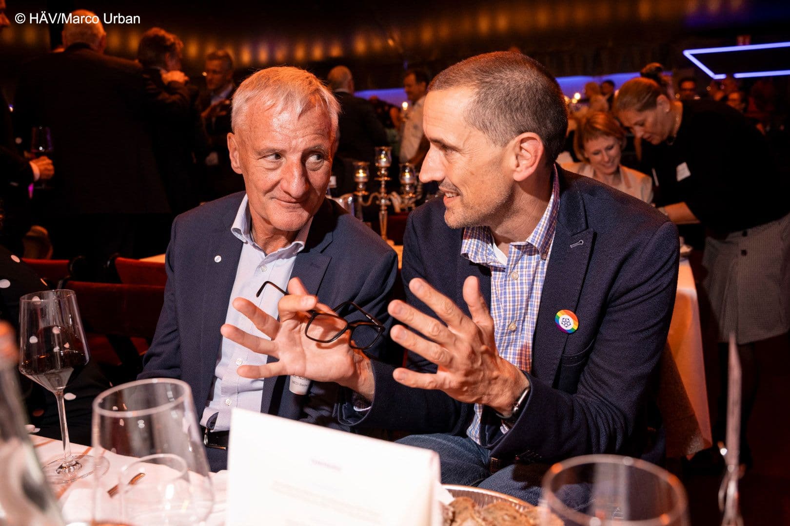 Norbert Semtak (Medi) (l.) und Torben Osterdorf (Sächsischer Hausärztinnen- und Hausärzteverband)