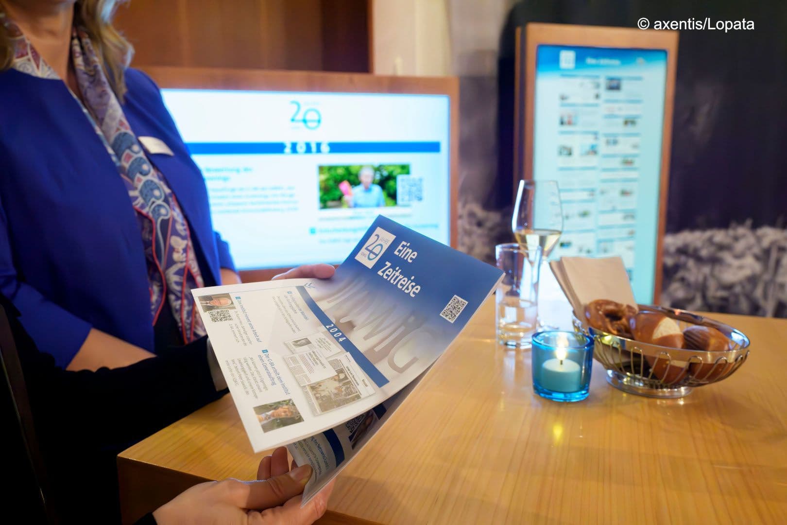 Pünktlich zur Jubiläumsfeier präsentiert das IQWiG seine Zeitreise: auch digital.