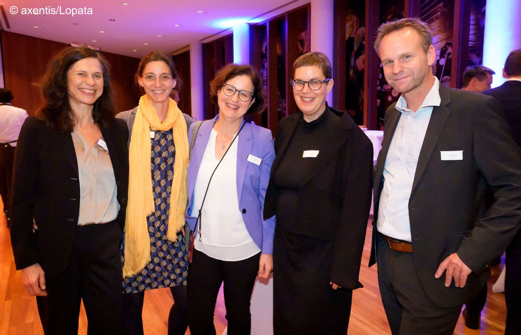 Gruppenbild mit Herr: Stefanie Thomas (IQWiG), Anna-Maria Paulus, Jutta Semrau, Tina Vogel (alle BMG), Jens Flintrop (IQWiG) (v.l.n.r.)