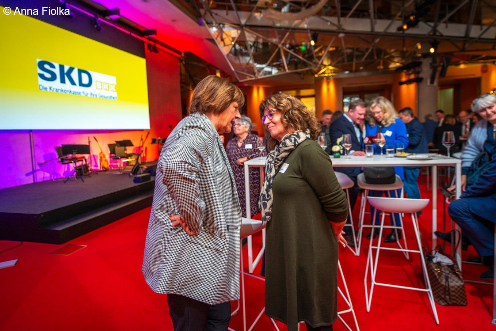 Ein ernstes Wort von Ex-Ministerin Ulla Schmidt (l.) an Martina Stamm-Fibich MdB (SPD)?