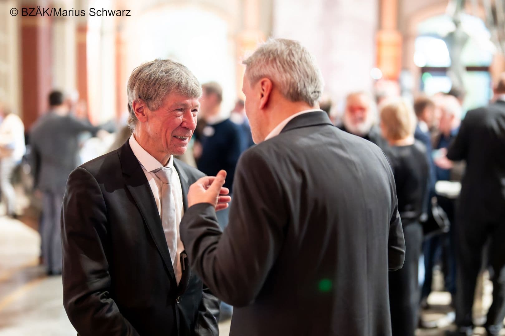 Dietmar Oesterreich (BZÄK) erfreut.