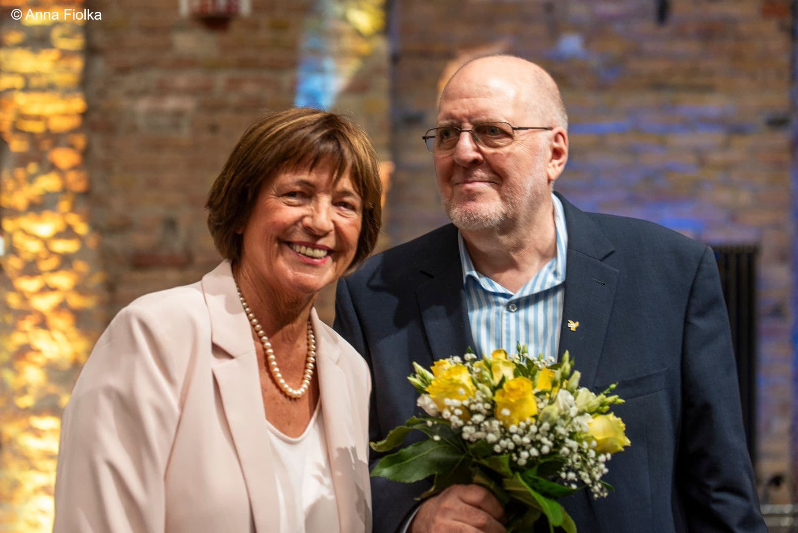Franz Knieps, Vorstandsvorsitzender des BKK DV, geht in den Ruhestand und wird beim parlamentarischen Abend des BKK DV gefeiert an der Seite von Ex-Ministerin Ulla Schmidt.