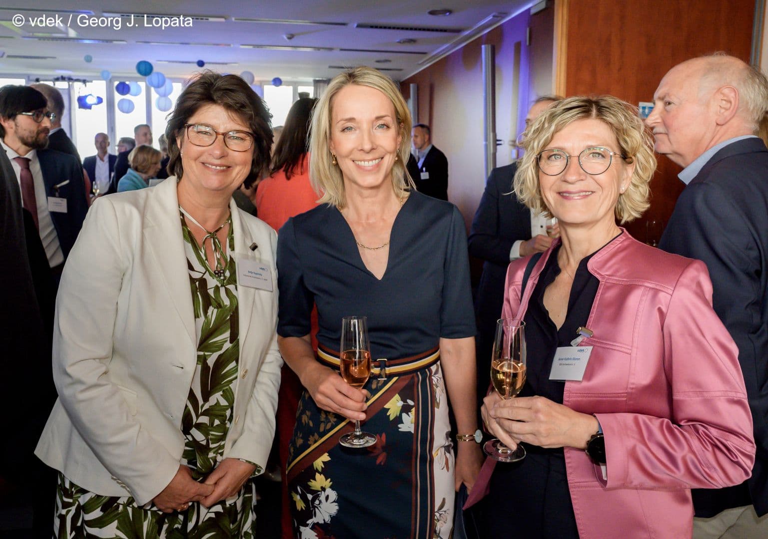 Antje Kapinsky (vdek), Stefanie Stoff-Ahnis (GKV-SV), Anne-Kathrin Klemm (BKK DV) (v.l.nr.)