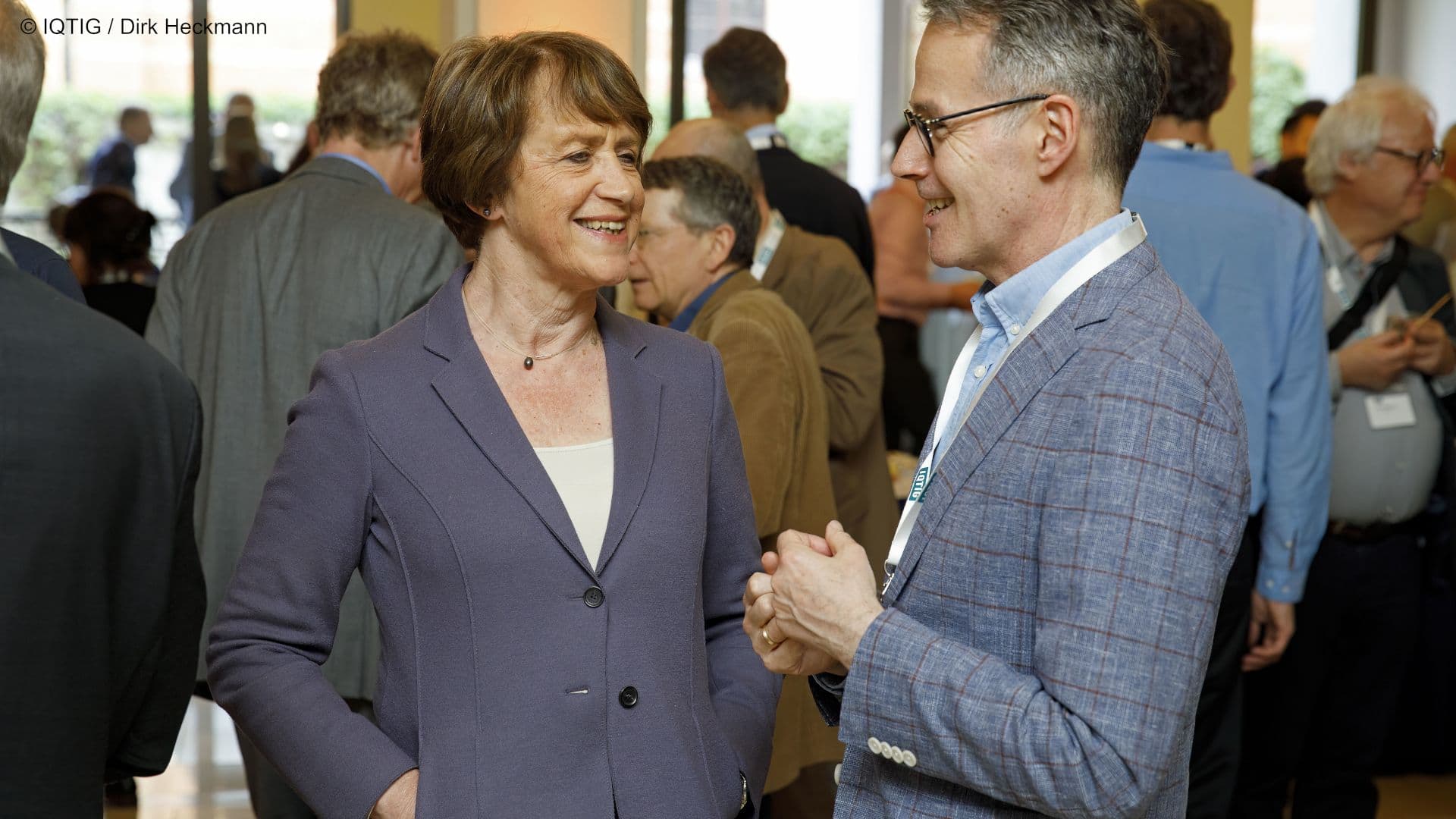 Doris Pfeiffer mit Bernhard Egger (beide GKV-SV)