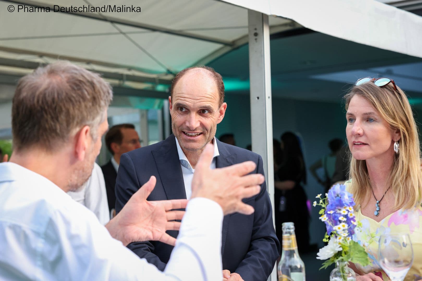 Thomas Kaiser (IQWiG) mit Richard Ammer und Antje Behring (beide Pharma Deutschland) (v.l.n.r.)