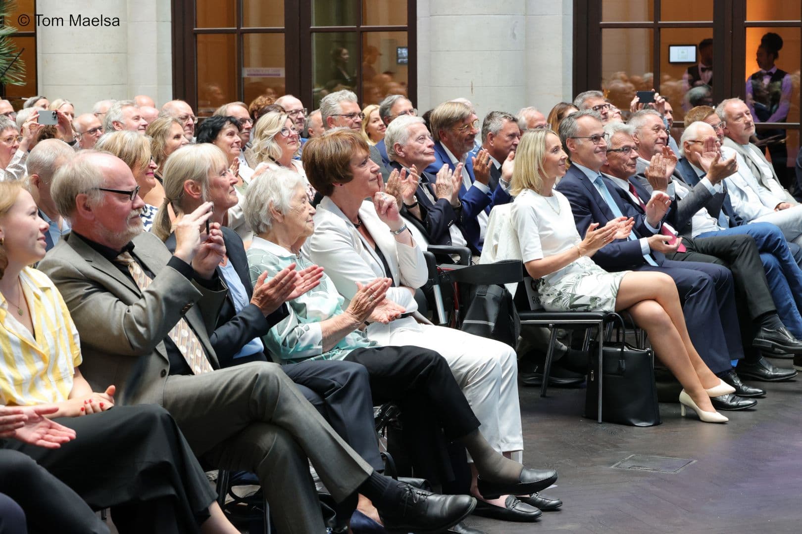 Ein Blick auf die zahlreichen Gäste während der Verabschiedung