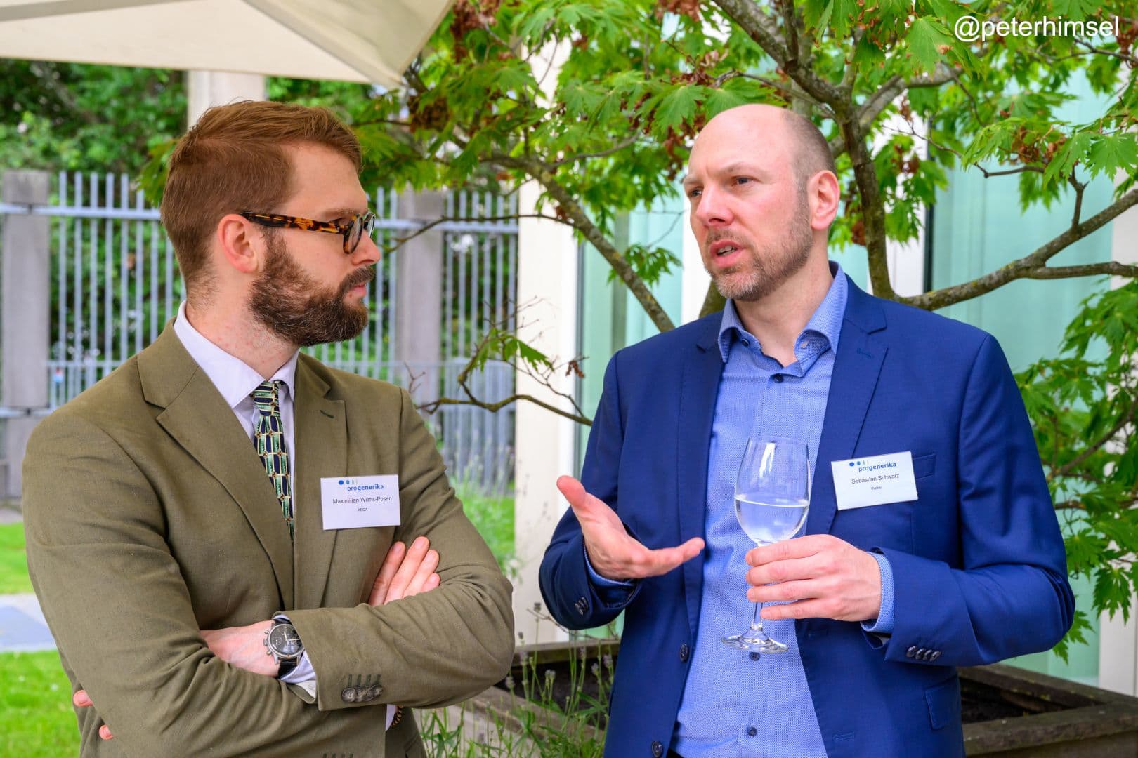 Maximilian Wilms-Posen (ABDA) (l.) und Sebastian Schwarz (Viatris)