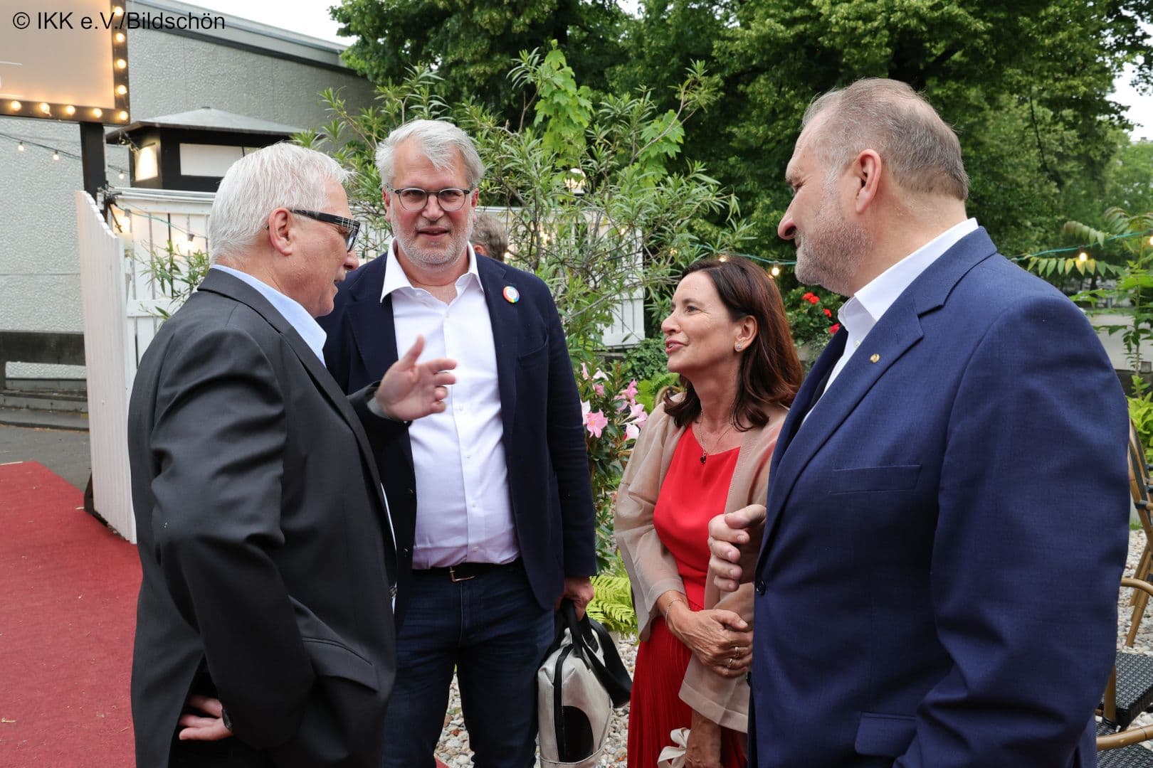 Hans-Jürgen Müller (IKK e.V.), Markus Beier, Nicola Buhlinger-Göpfarth (beide Hausärztinnen- und Hausärzteverband), Hans Peter Wollseifer (IKK e.V.) (v.l.n.r.)