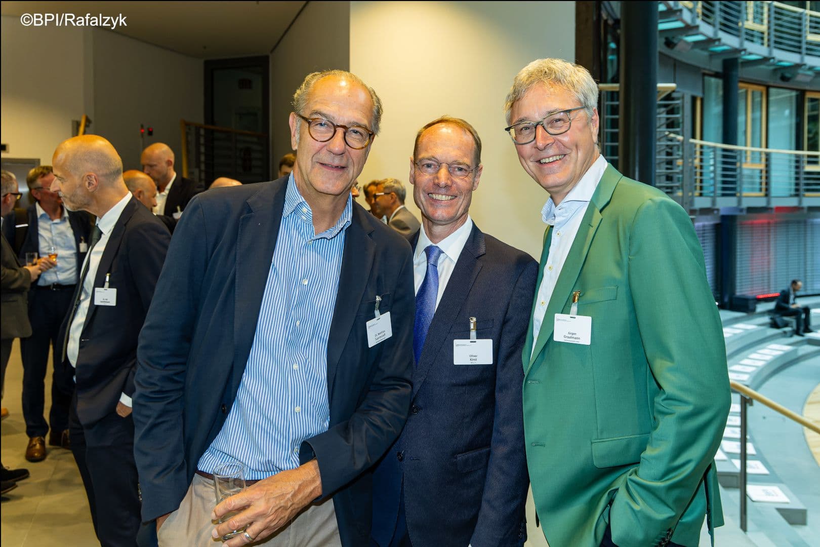 Oliver Kirst (BPI) (M.) mit Matthias Suermondt (l.) und Jürgen Graalmann (beide Die Brückenköpfe)
