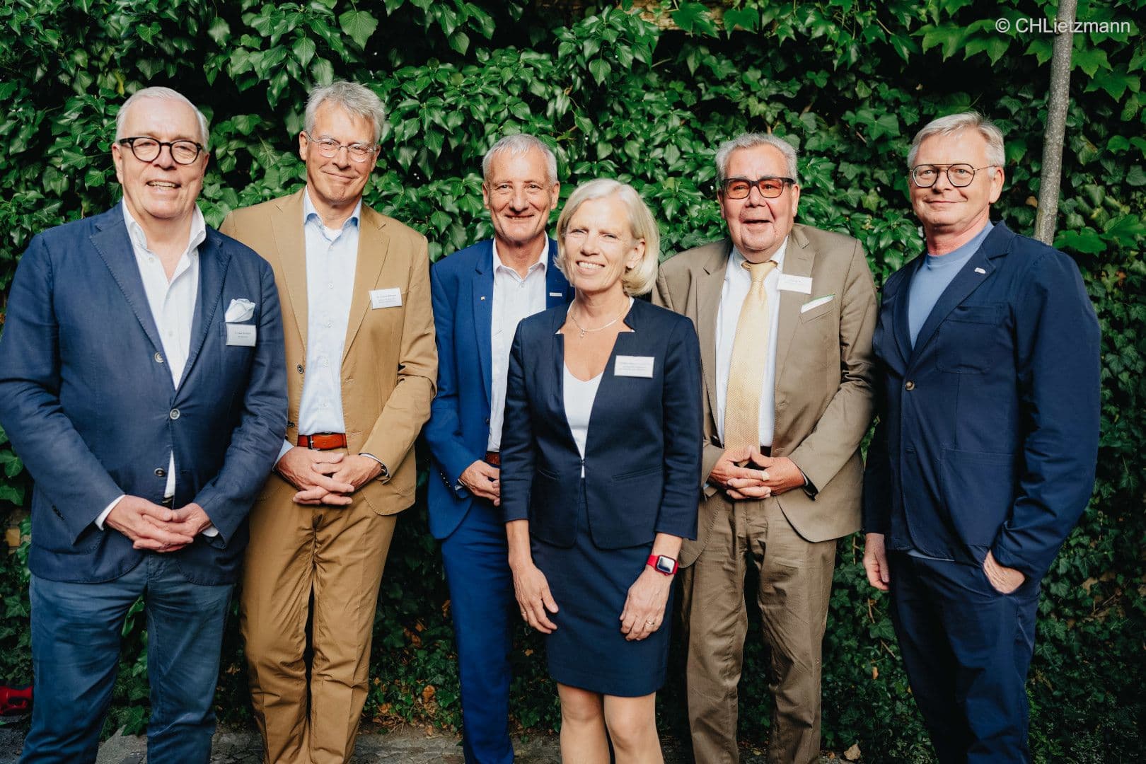 Sie haben zum parlamentarischen Abend eingeladen: Klaus Reinhardt (Hartmannbund), Christof Mittmann (PVS-Verband), Norbert Smetak (MEDI GENO), Christine Neumann-Grutzeck (BDI), Hans-Joachim Meyer (BDC), Michael Hubmann (BVKJ) (v.l.n.r.)