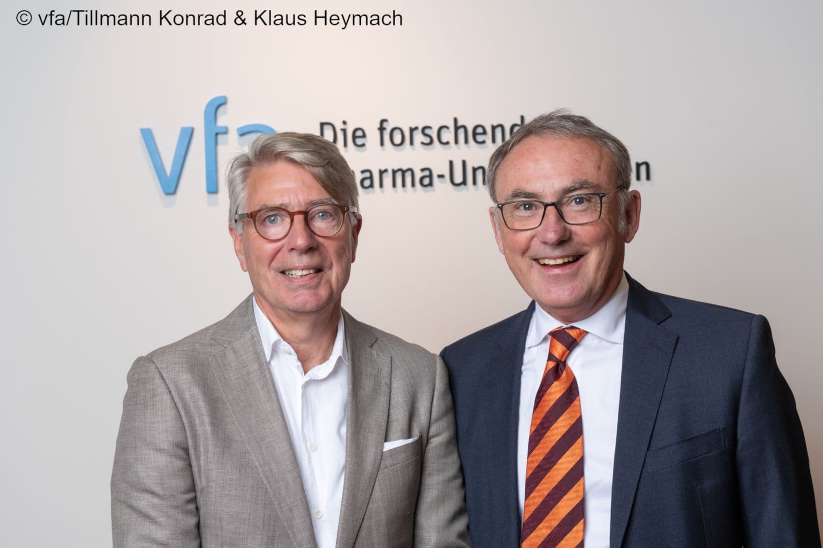 Han Steutel (vfa) (l.) mit Christoph Straub (Barmer)