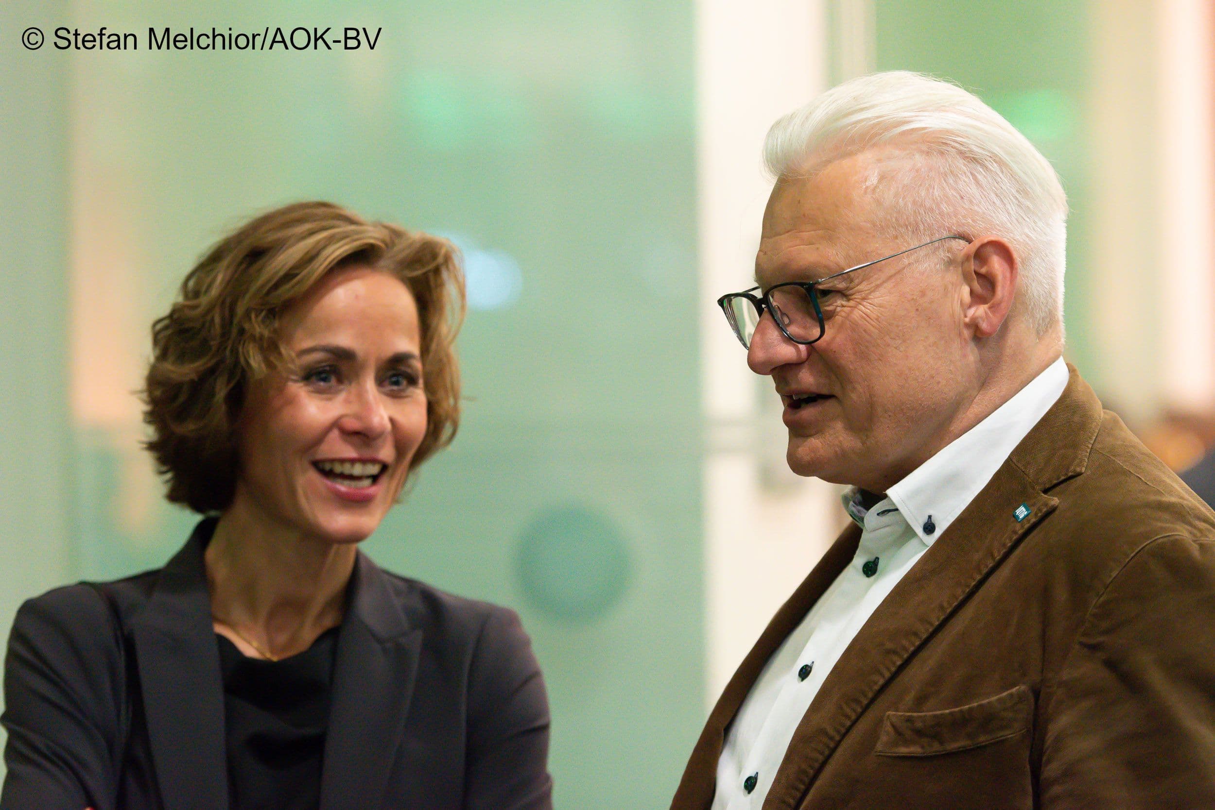 Konstanze Blatt und Claus-Dieter Heidecke (beide IQTIG)
