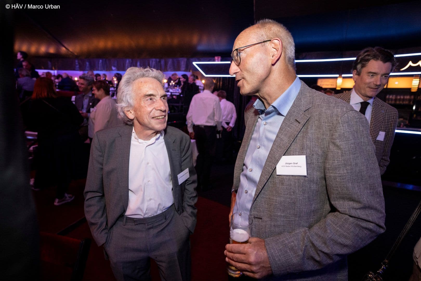 Gute Bekannte aus alten gemeinsamen Zeiten: Christopher Hermann (l.) und Jürgen Graf (AOK Baden-Württemberg)
