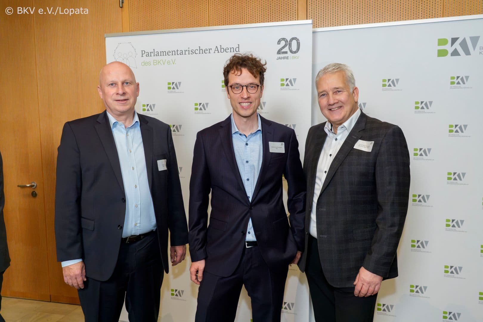 20 Jahre BKV e.V. mit den Gastgebern Lars Grein, Justus Geschonneck und Toralf Speckhardt beim parlamentarischen Abend (vl.n.r.)