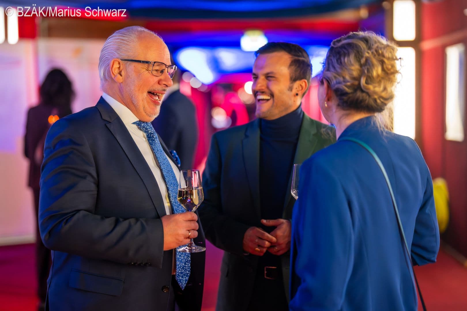 BMG-Staatssekretär Georg Kippels (l.) mit Alexis Batsilas (Büro Christos Pantazis MdB, SPD)