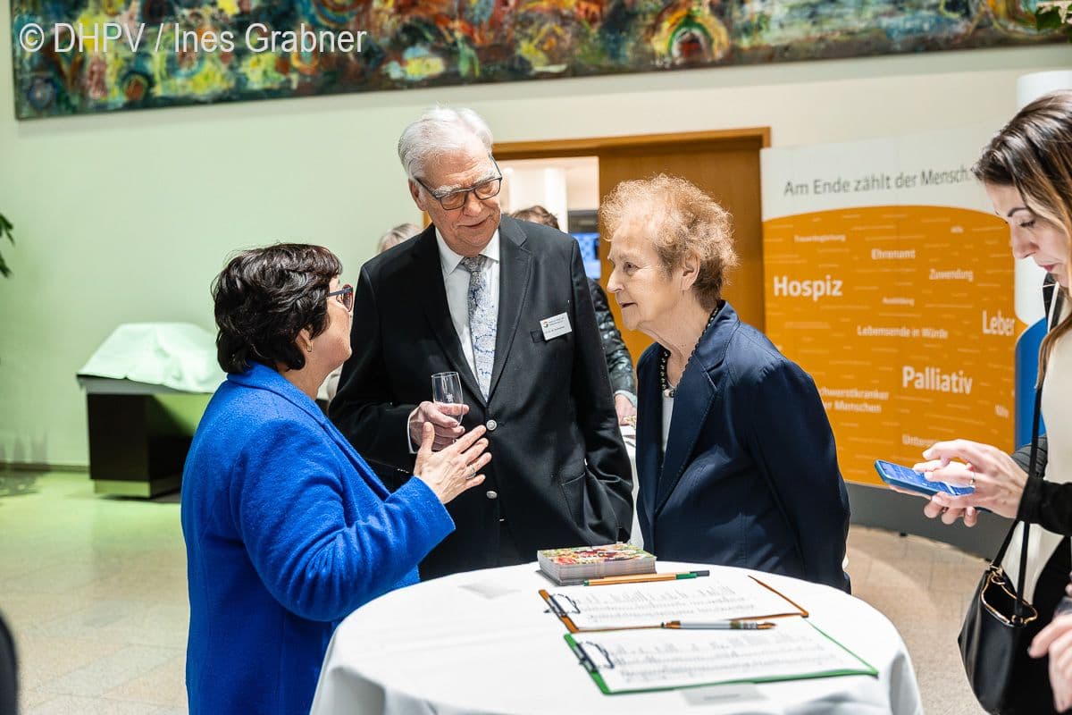 Silvia Hartwig (BMBFSFJ), Winfried Hardinghaus (Deutscher Ethikrat), Herta Däubler-Gmelin (DHPV) (v.l.n.r.)