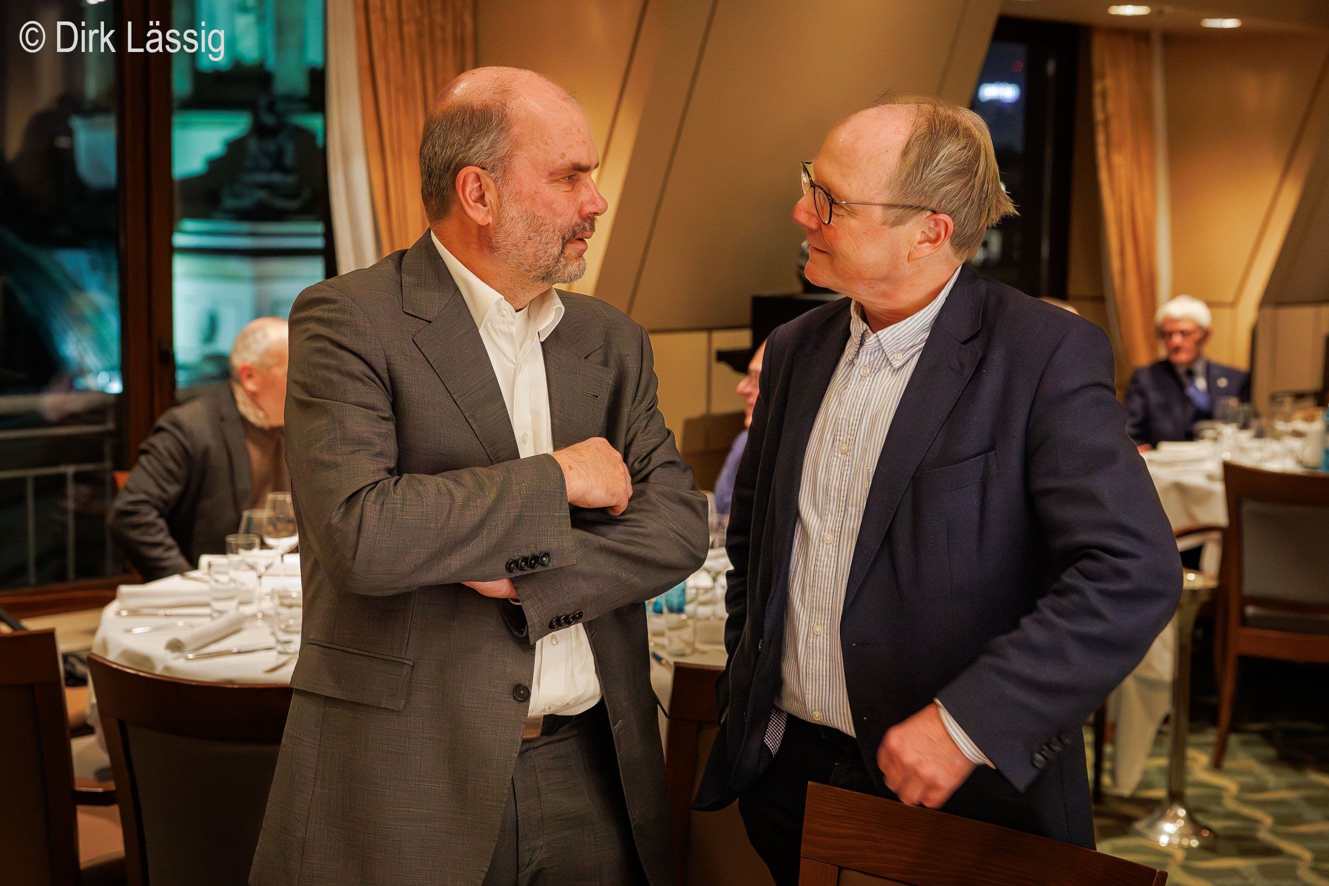 Reinhard Busse (TU Berlin) (l.) mit Volker Amelung (MHH)