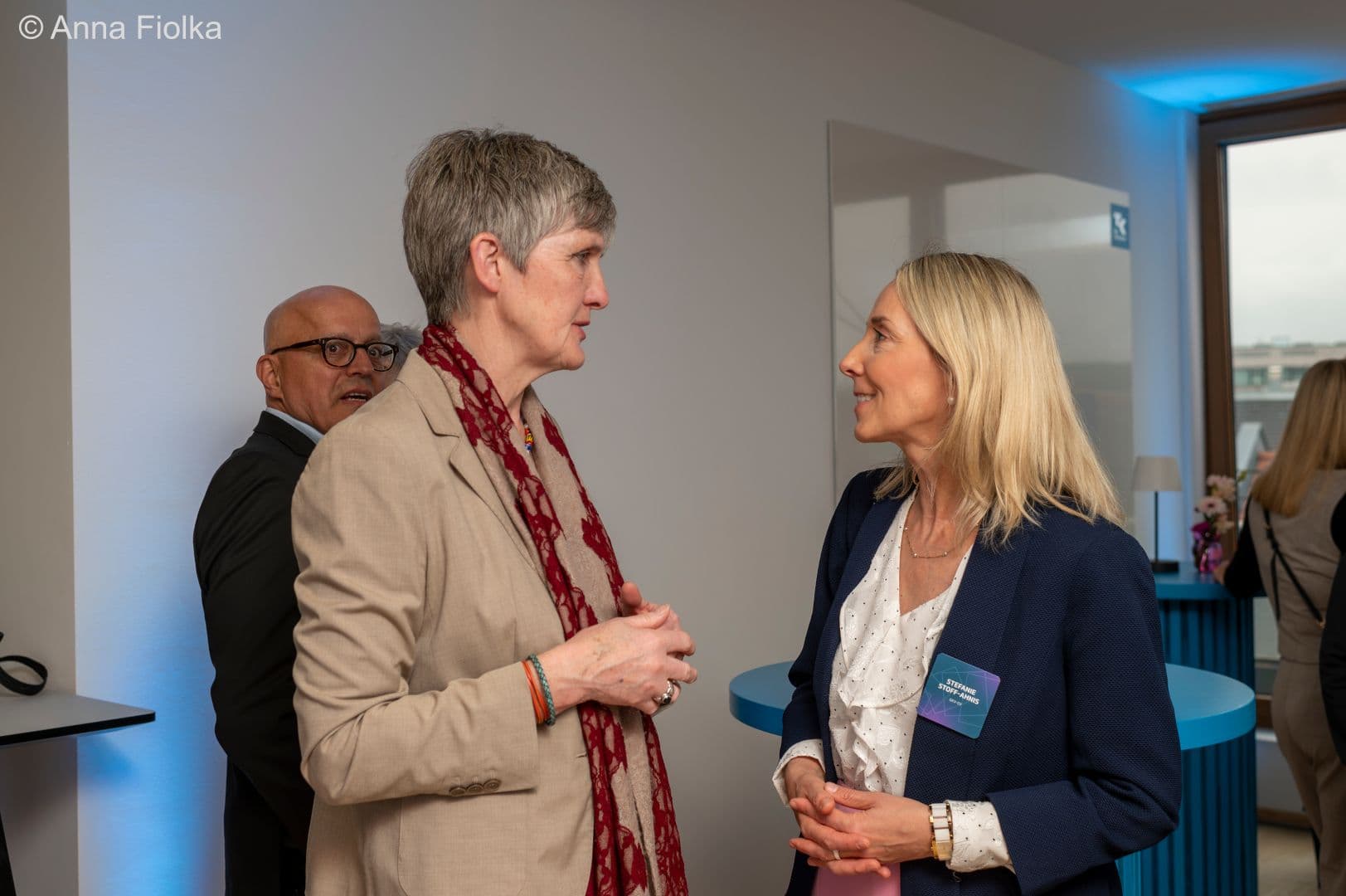 Karen Walkenhorst (TK) (l.) und Stefanie Stoff-Ahnis (GKV-SV)