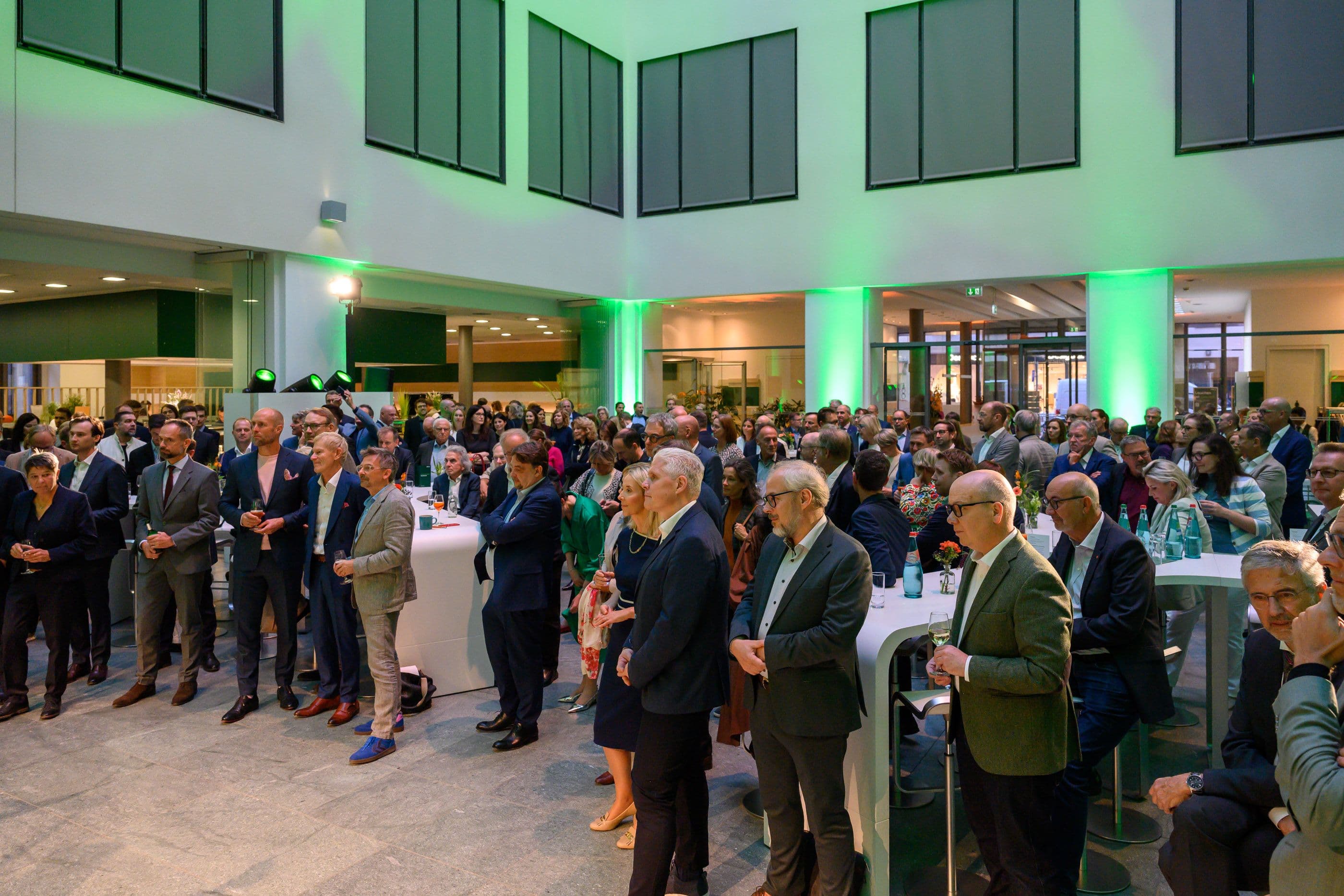 Volles Haus beim Herbstfest des AOK-BV