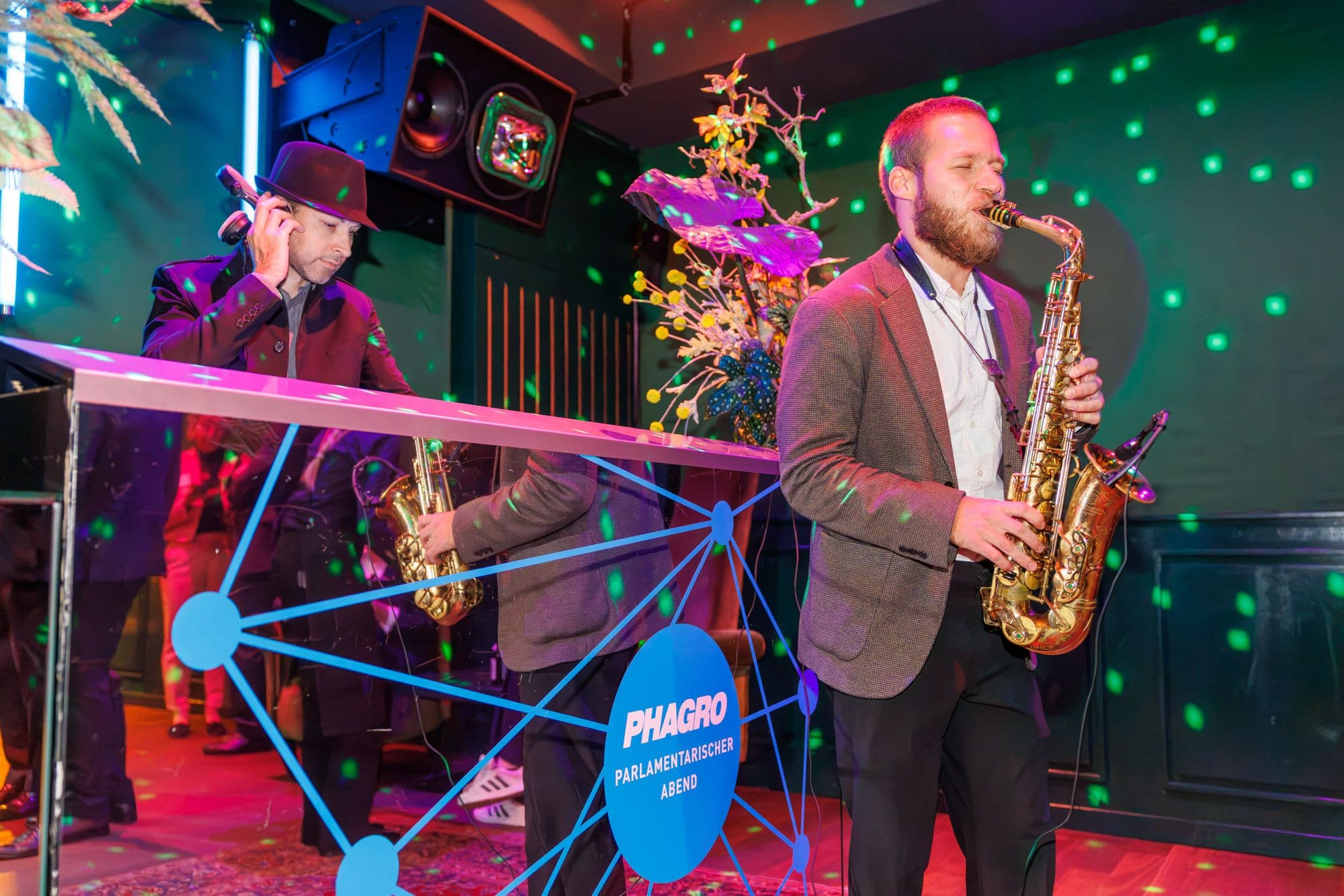 Hervorragende Unterhaltung dank DJ Mitch Alive und Saxophonist Artur Rutkewich